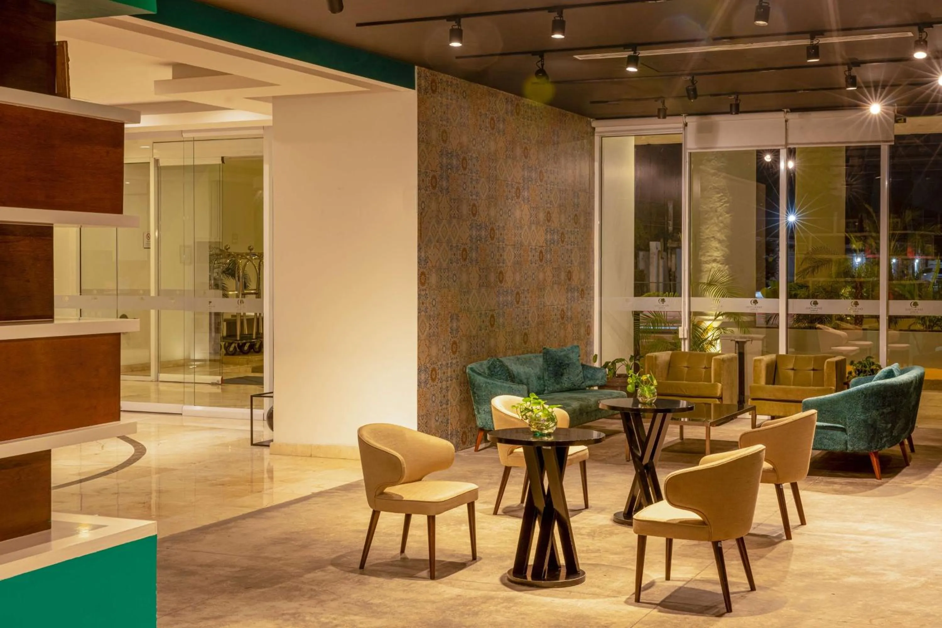 Restaurant/places to eat in DoubleTree by Hilton Mazatlan, SIN