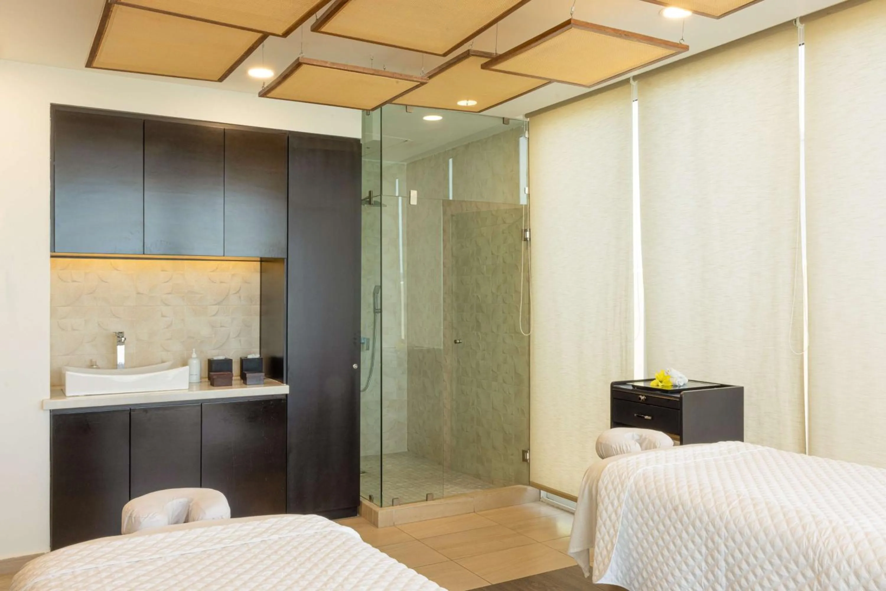 Spa and wellness centre/facilities, Bed in DoubleTree by Hilton Mazatlan, SIN