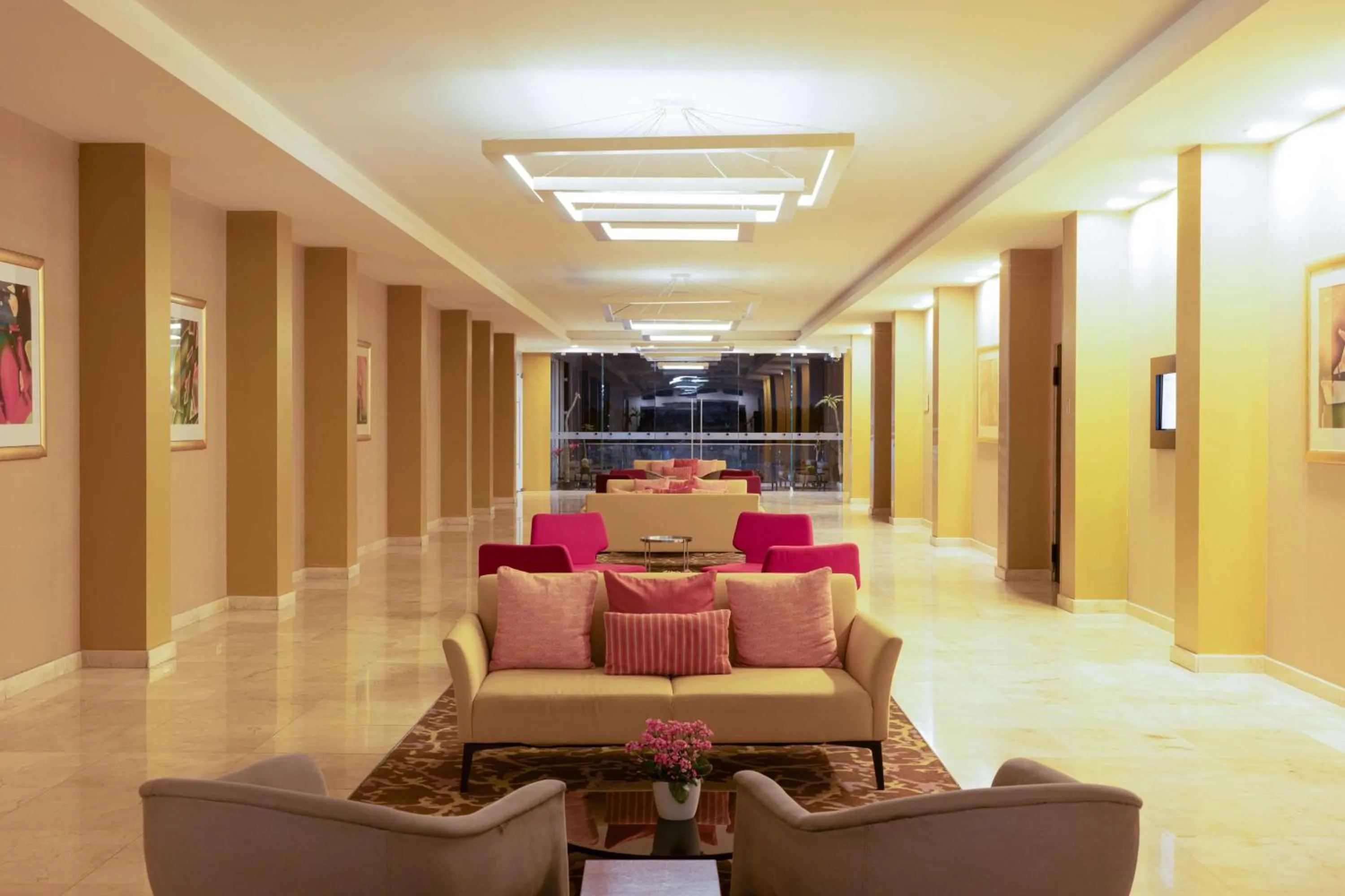 Lobby or reception in DoubleTree by Hilton Mazatlan, SIN