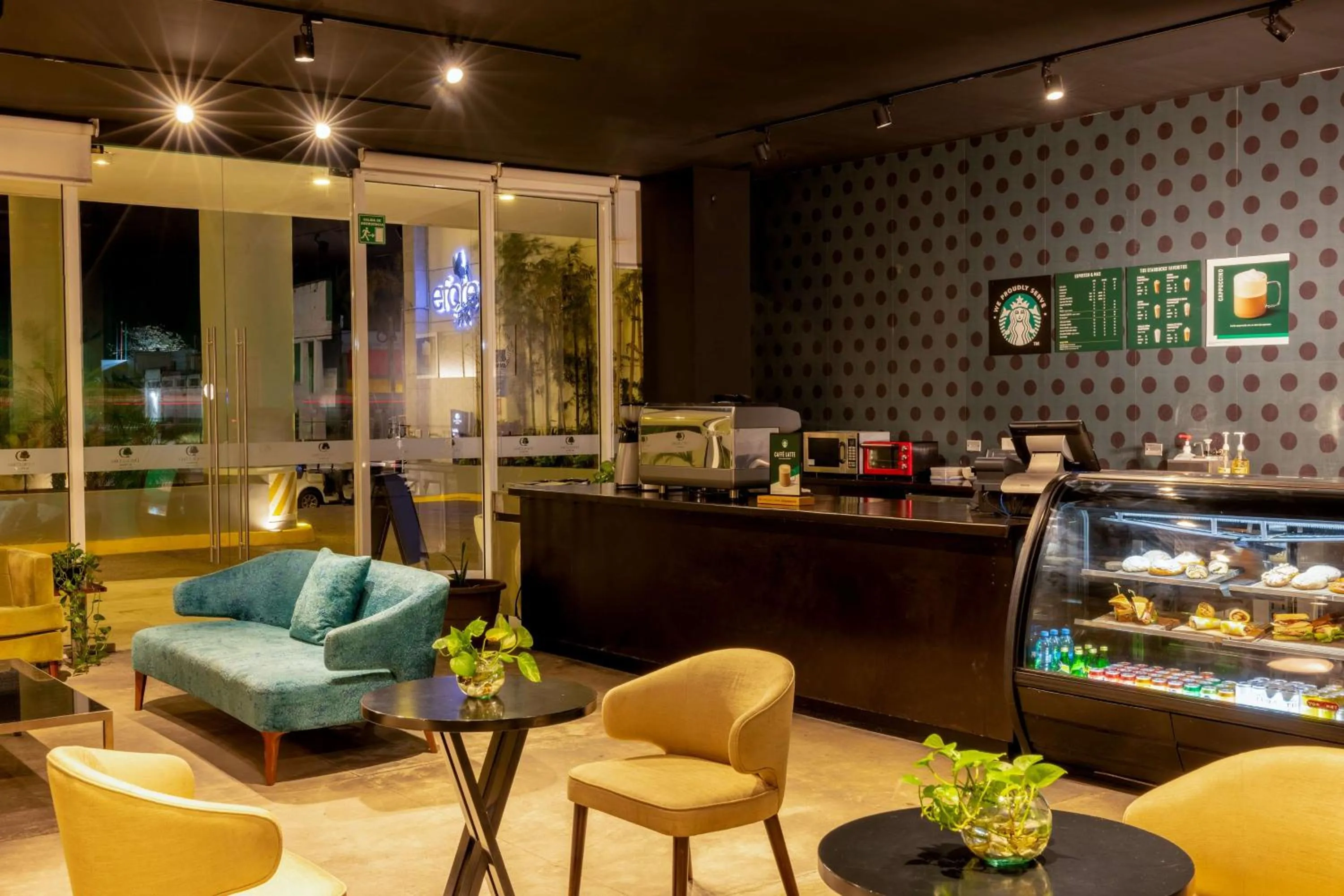 Restaurant/places to eat in DoubleTree by Hilton Mazatlan, SIN