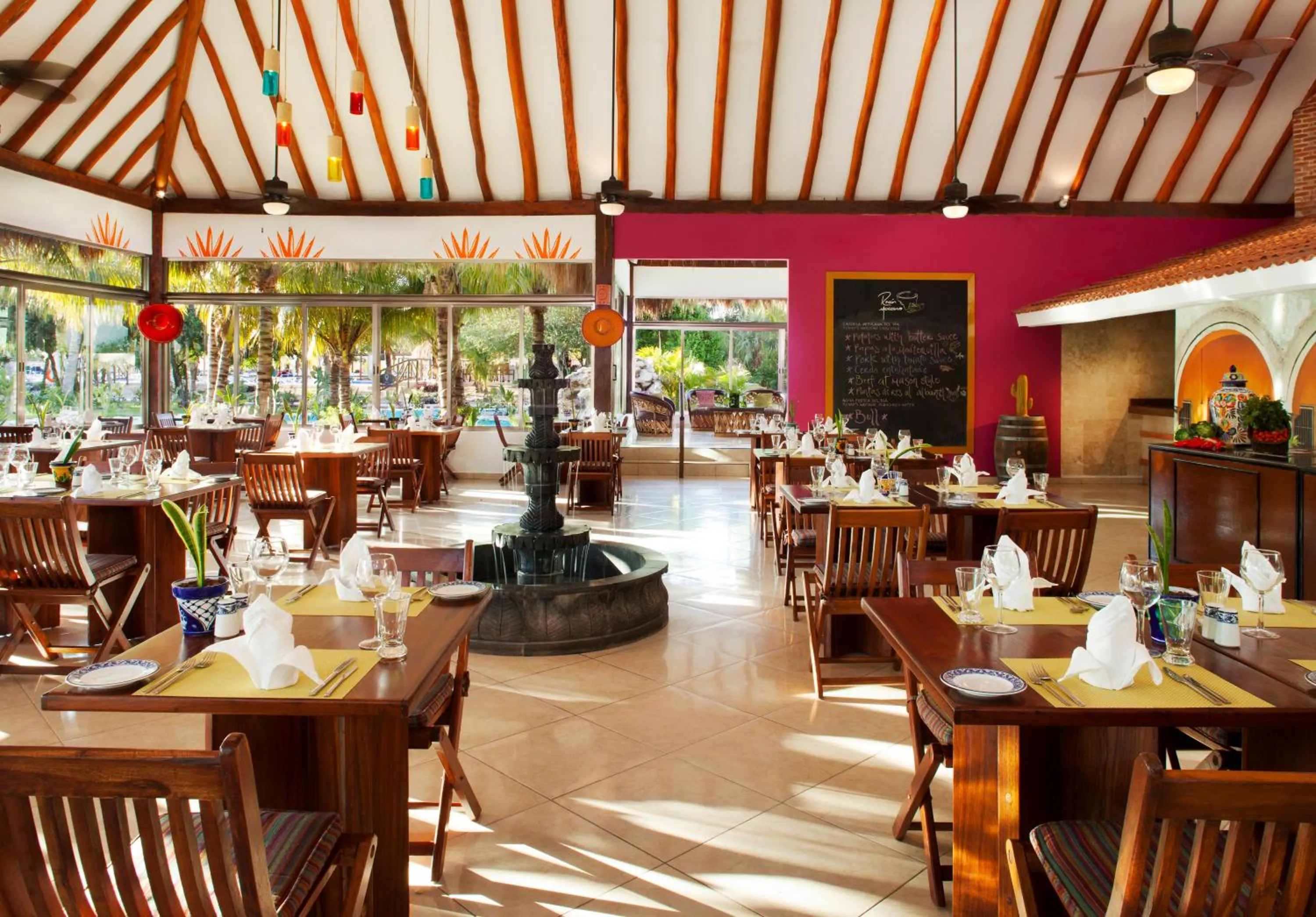 Restaurant/places to eat in El Dorado Casitas Royale Catamarán, Cenote & More Inclusive