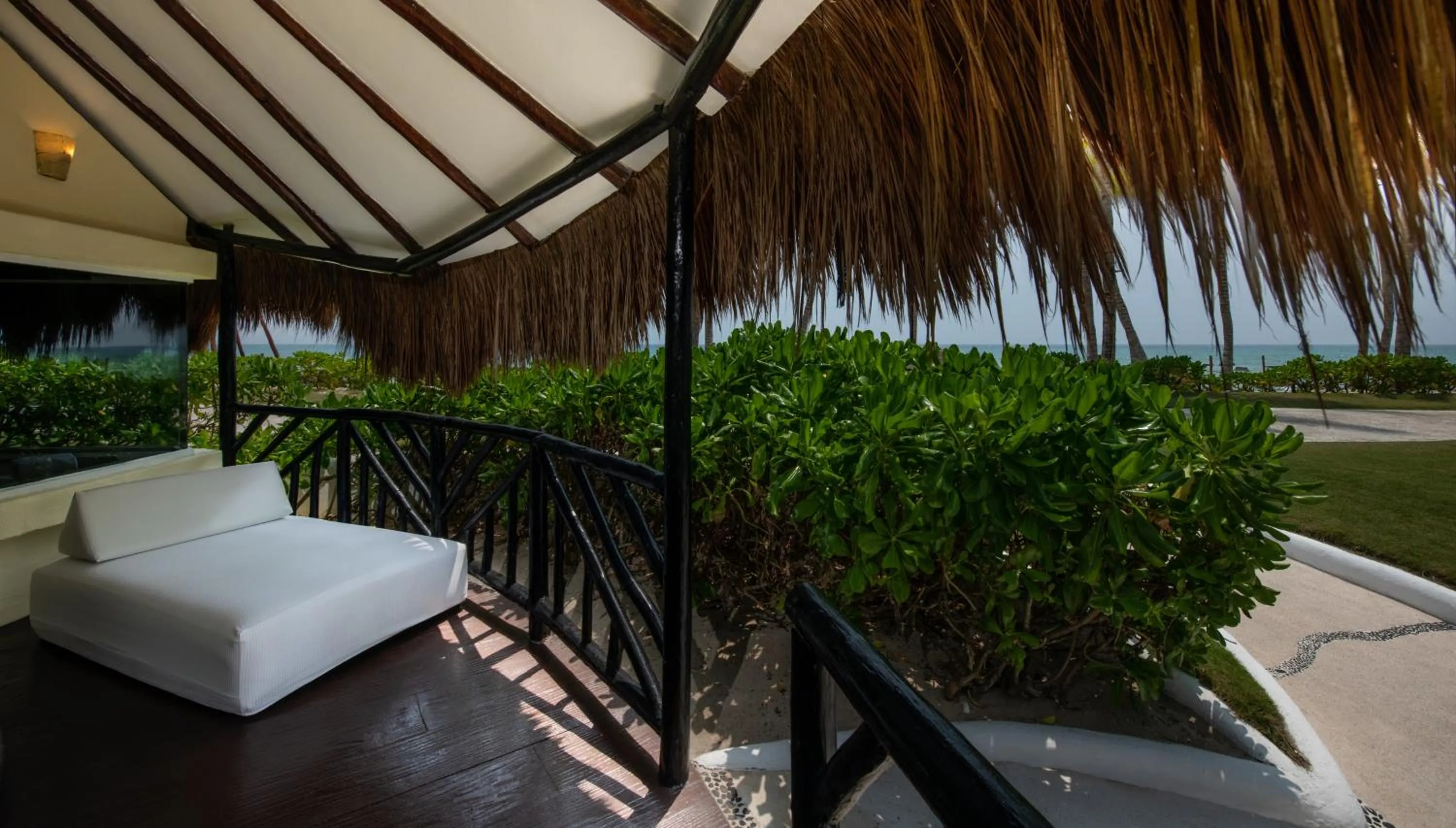 Garden view in El Dorado Casitas Royale Catamarán, Cenote & More Inclusive