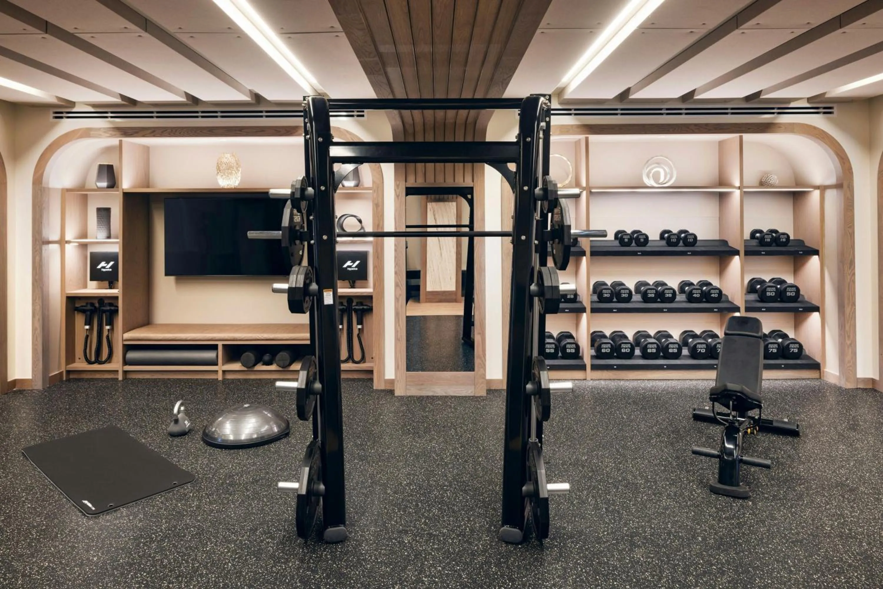 Fitness centre/facilities in The Westin Calgary