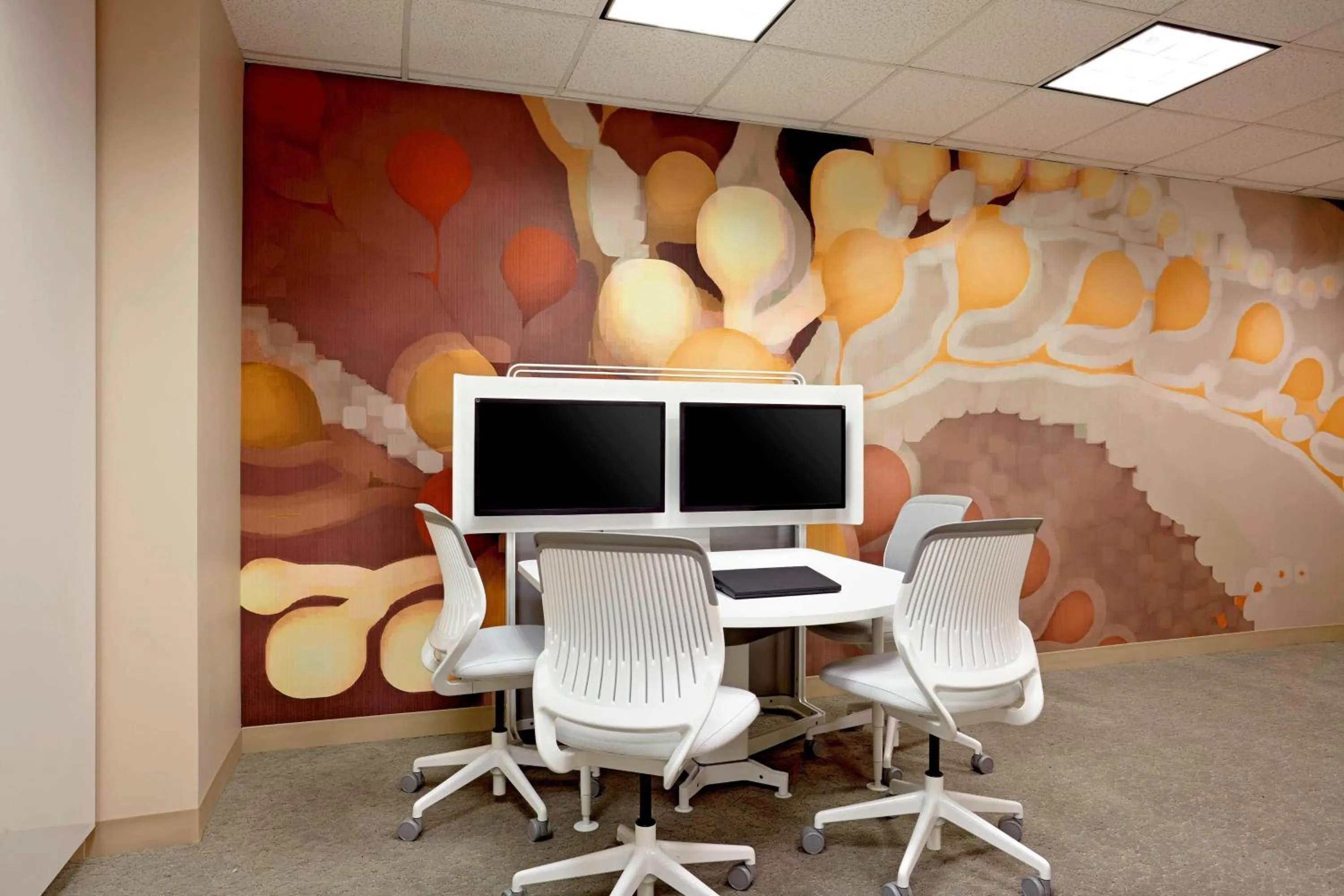 Meeting/conference room in The Westin Calgary