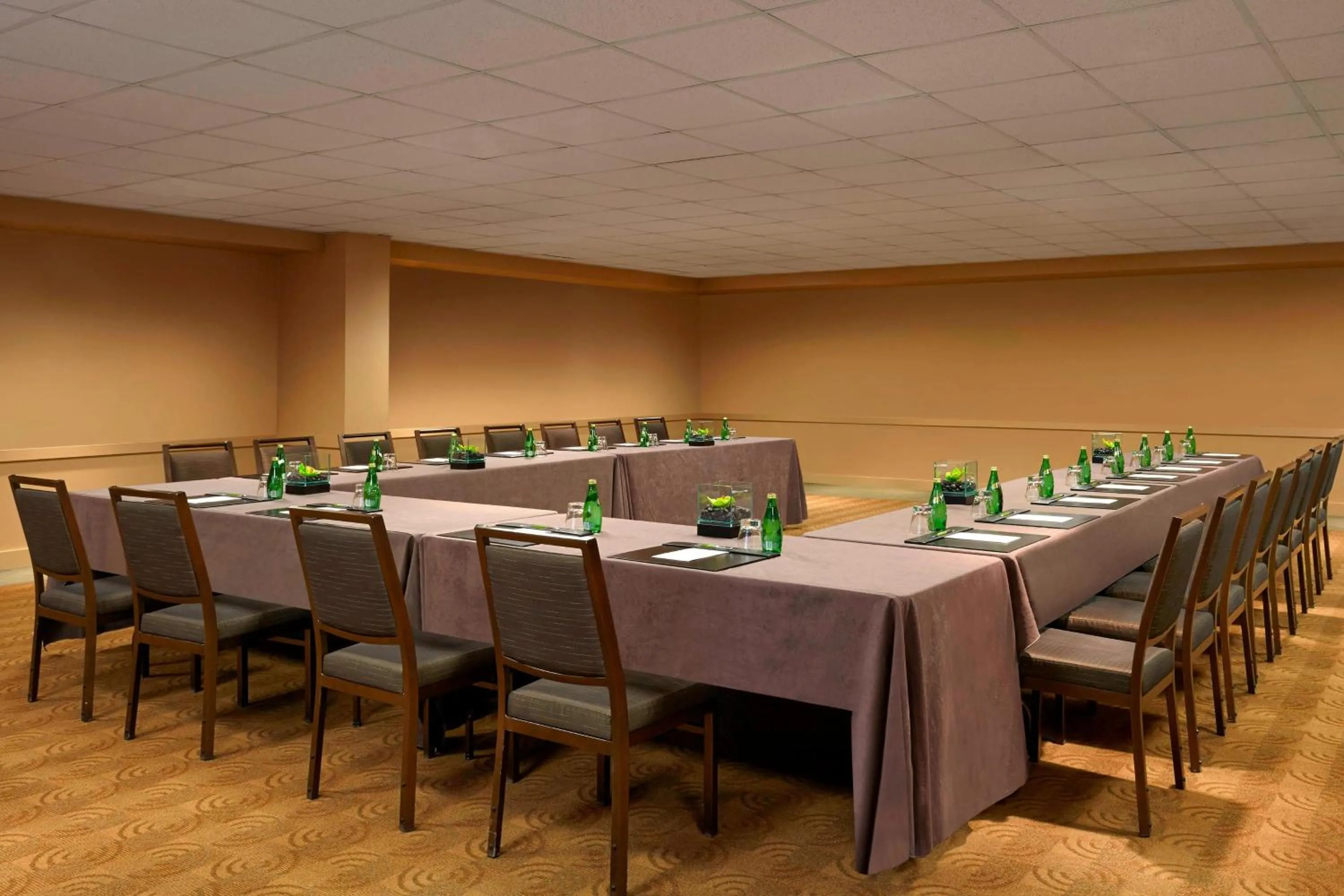 Meeting/conference room in The Westin Calgary