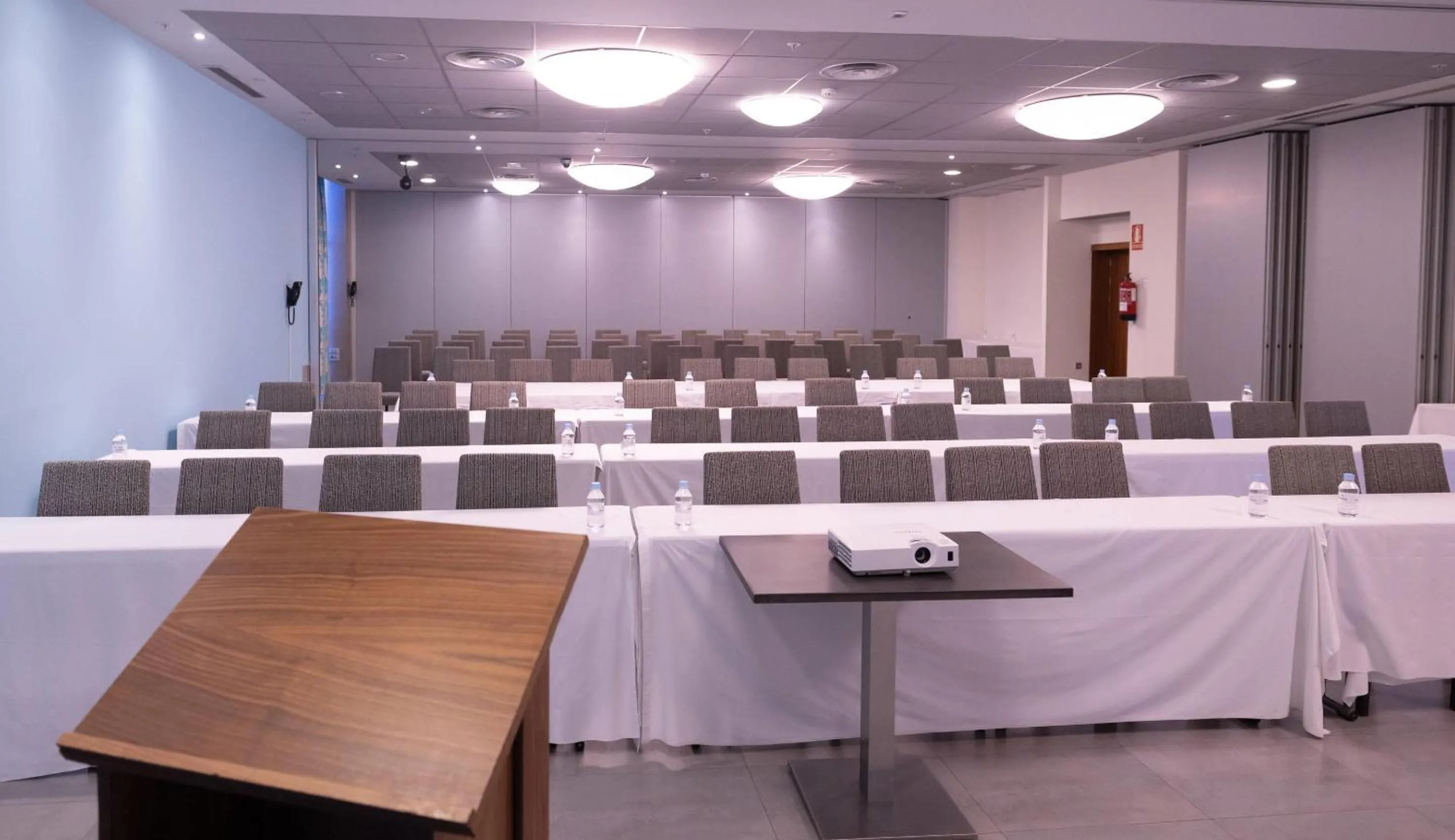 Meeting/conference room in Hotel Ciudad de Ponferrada, Ascend Hotel Collection
