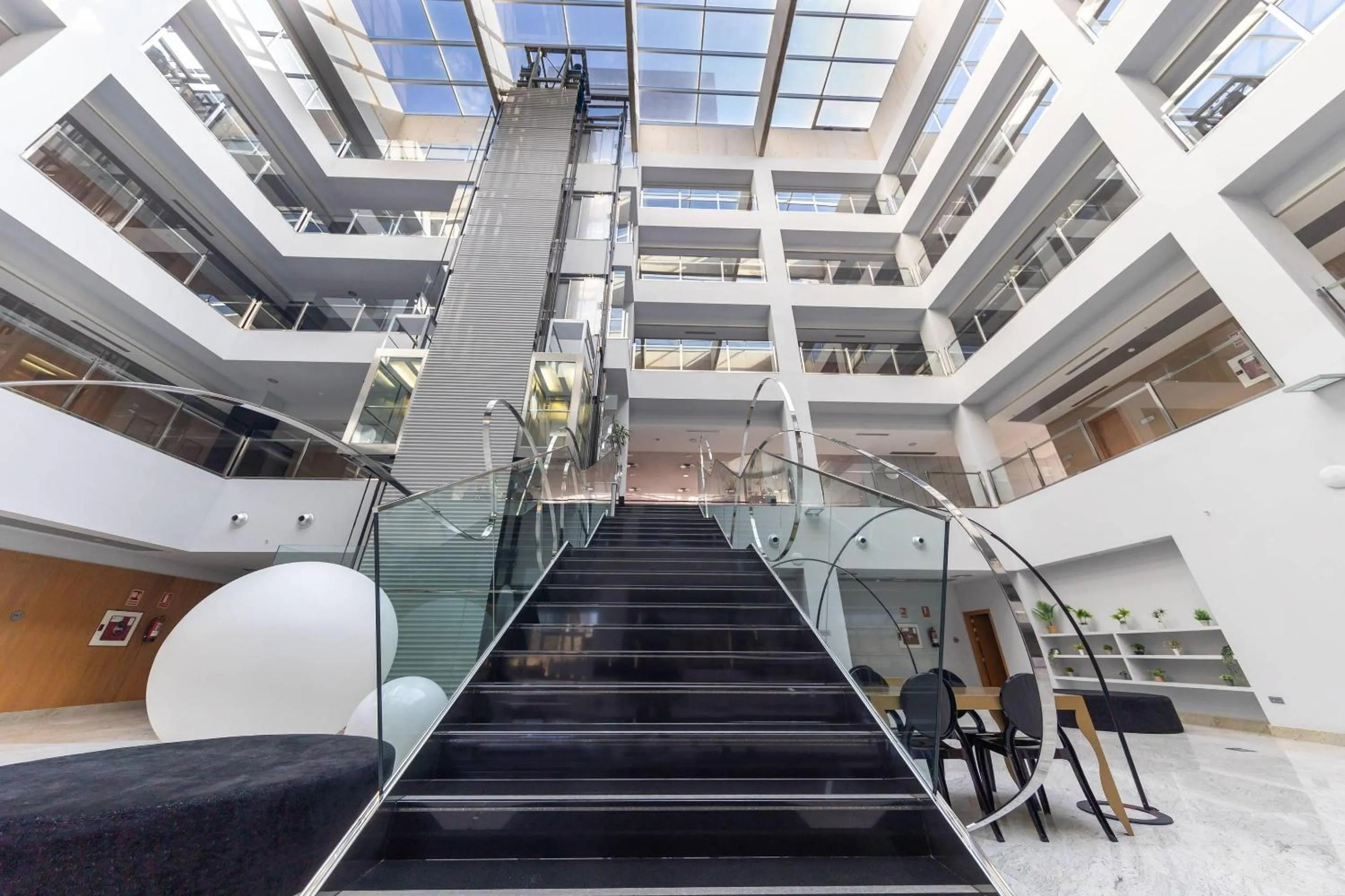 Lobby or reception in Hotel Ciudad de Ponferrada, Ascend Hotel Collection