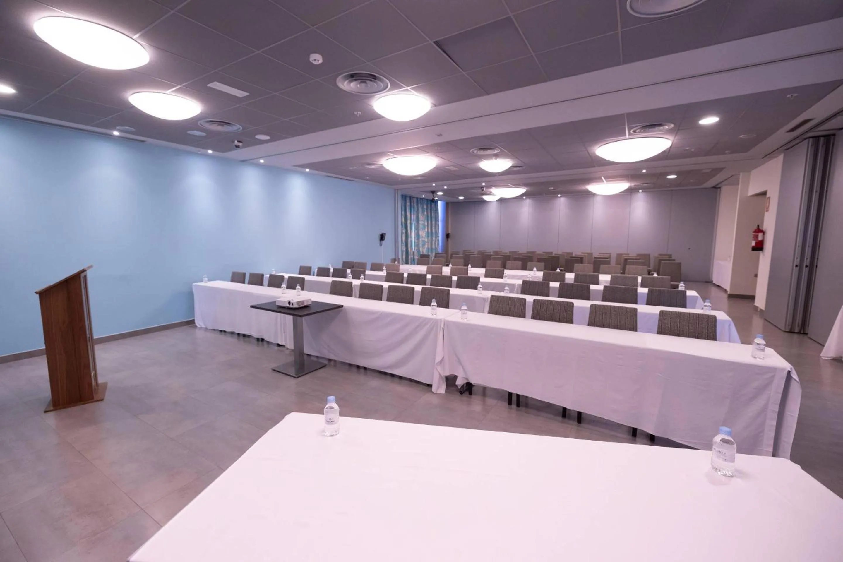 Meeting/conference room in Hotel Ciudad de Ponferrada, Ascend Hotel Collection
