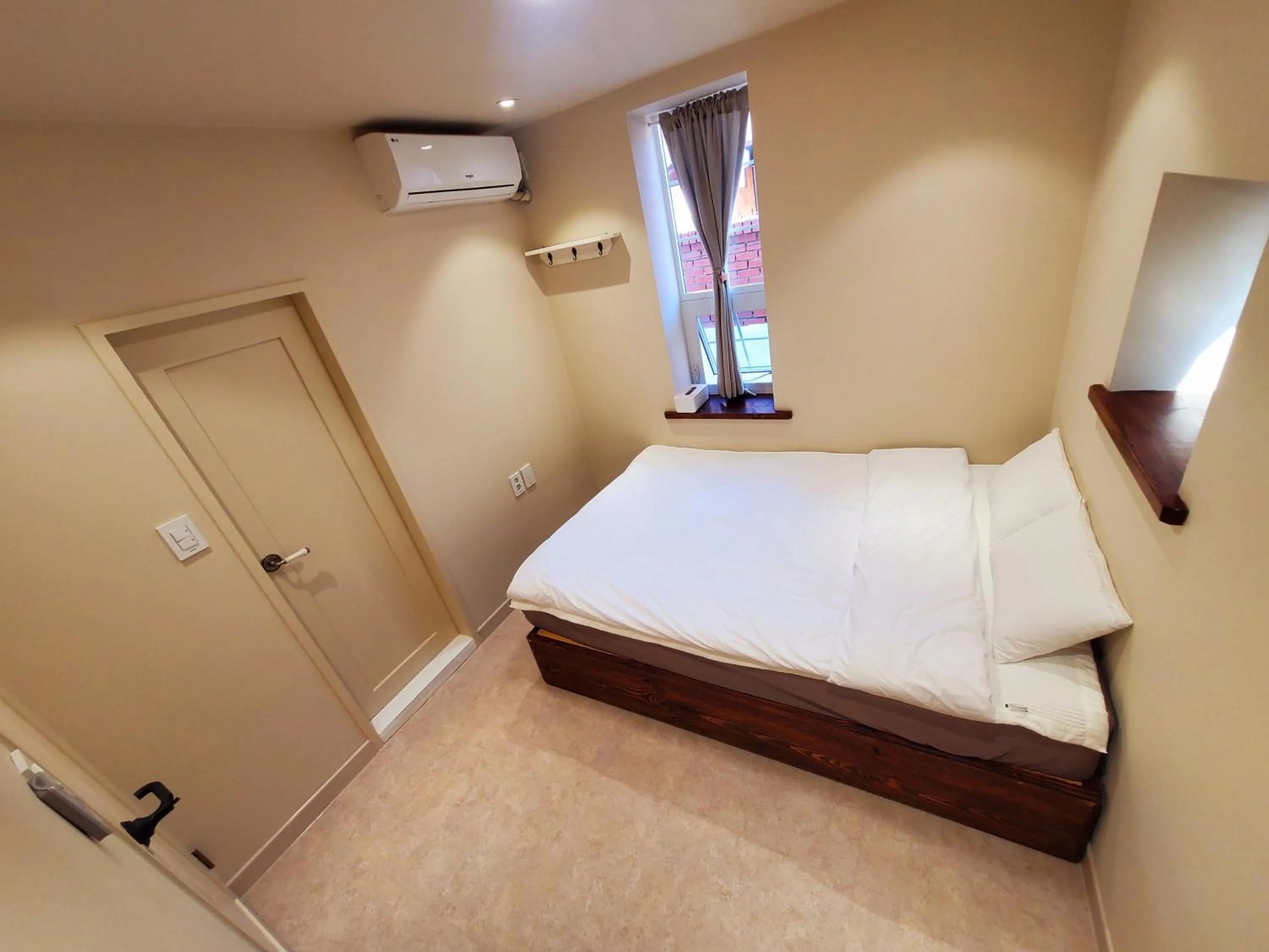 Bedroom, Bed in Jeonju Hanok Little Prince