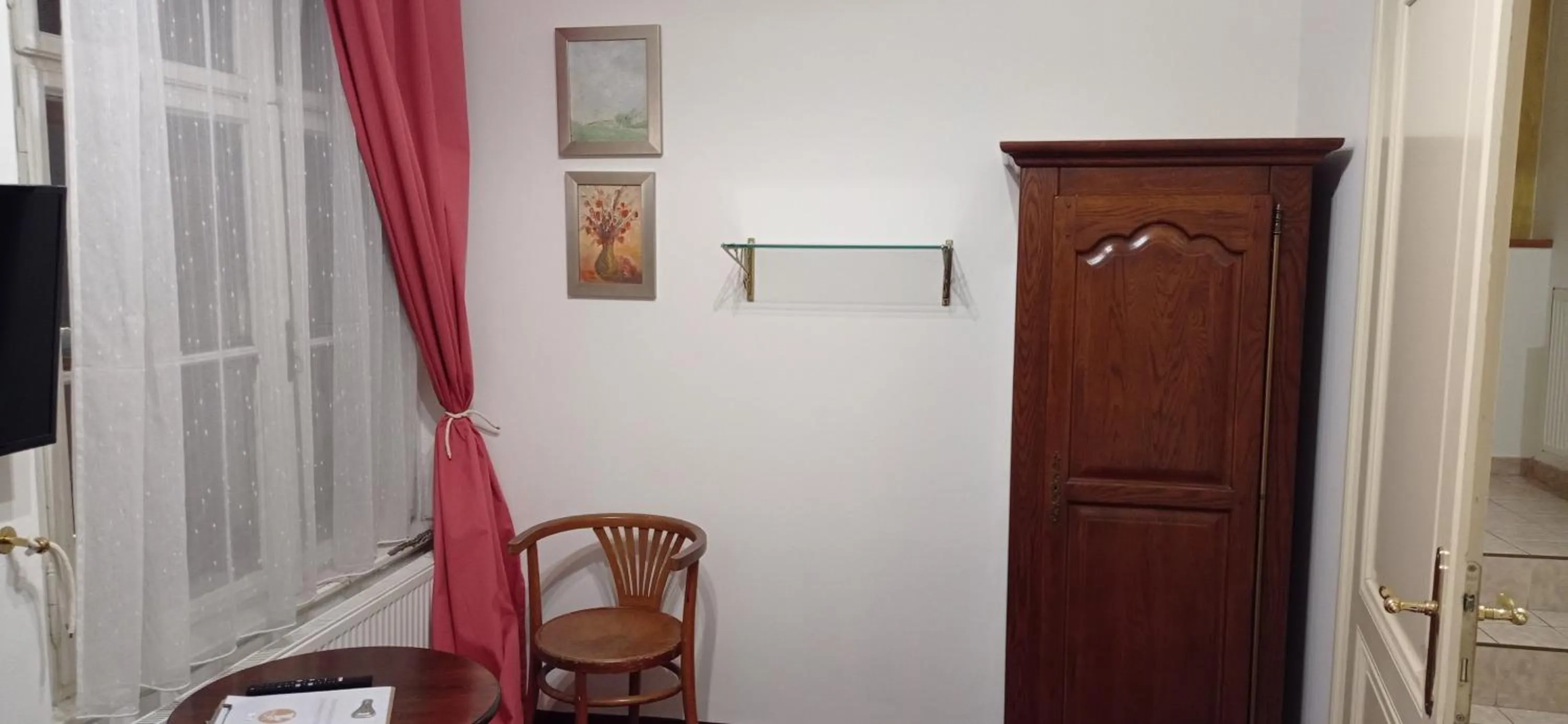 Bedroom in Hotel U Zlateho jelena