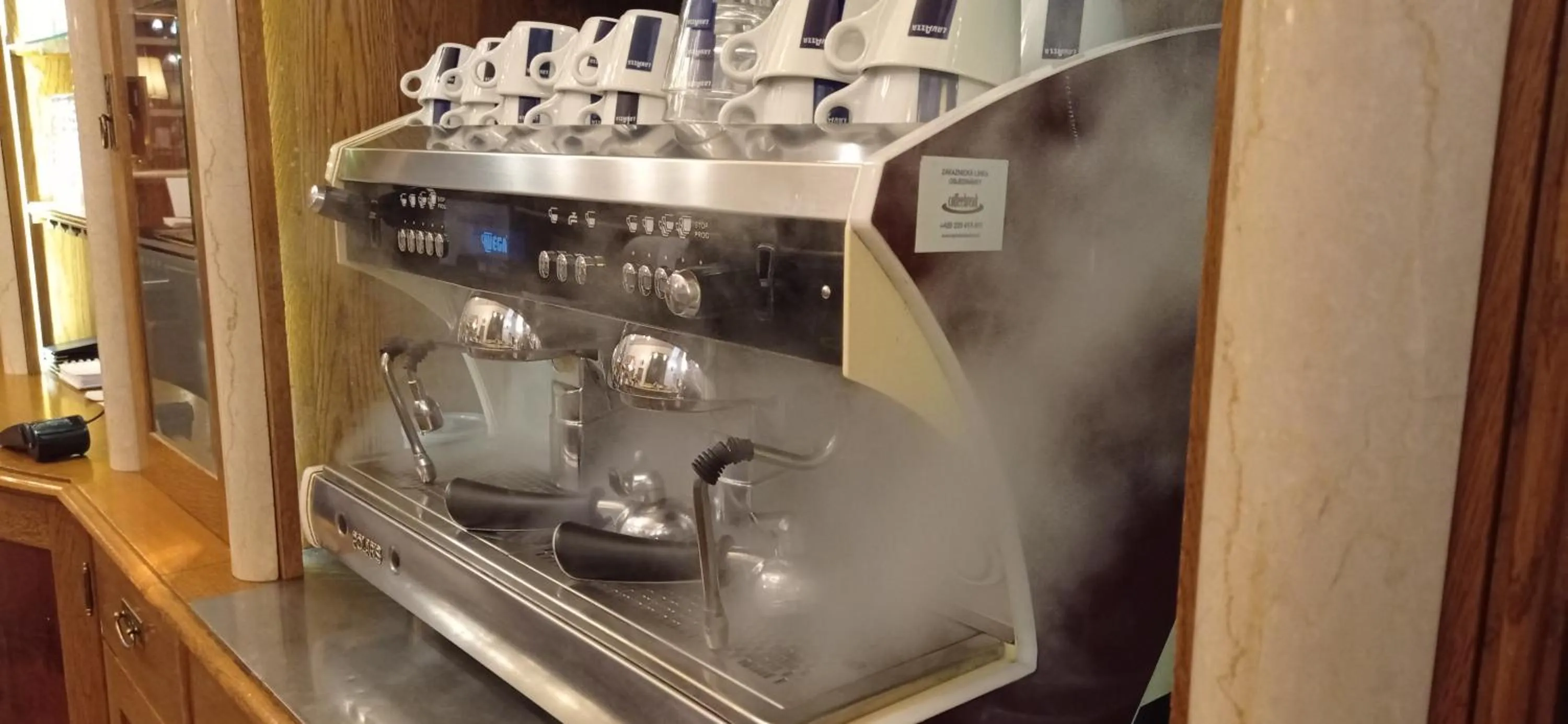 Lounge or bar in Hotel U Zlateho jelena