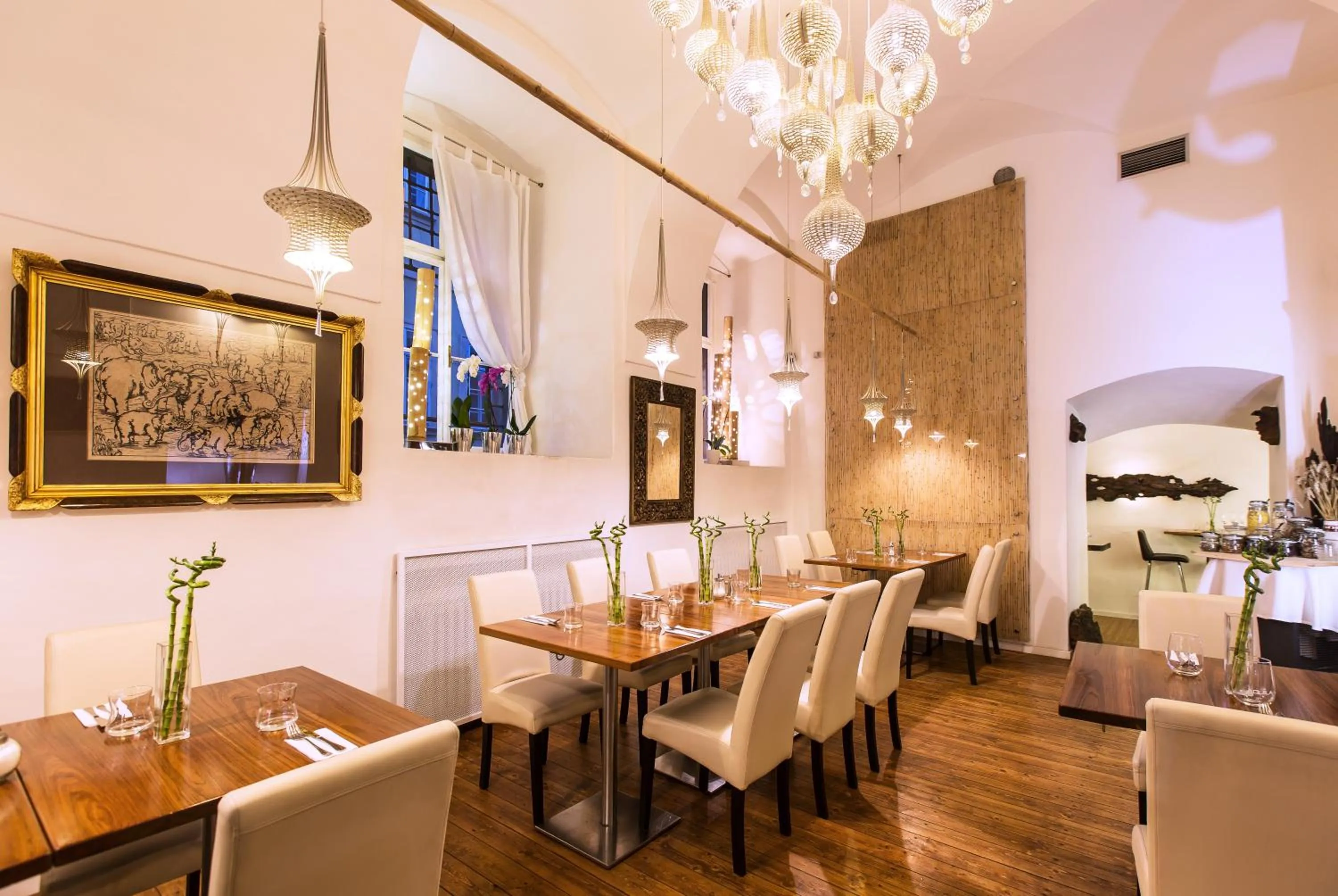 Restaurant/places to eat in Hotel U Zlateho jelena