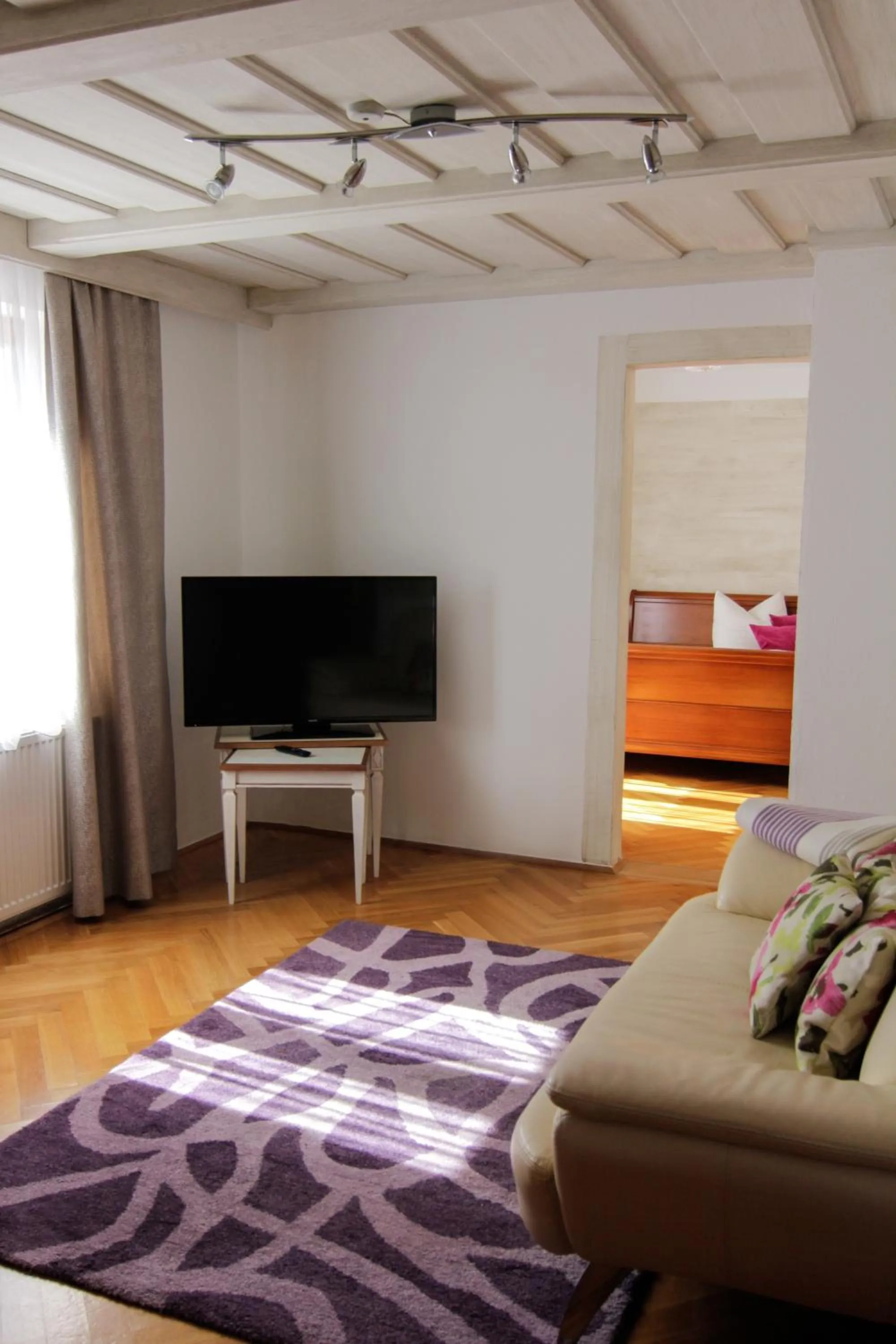 Bed in Hotel Burgwirt