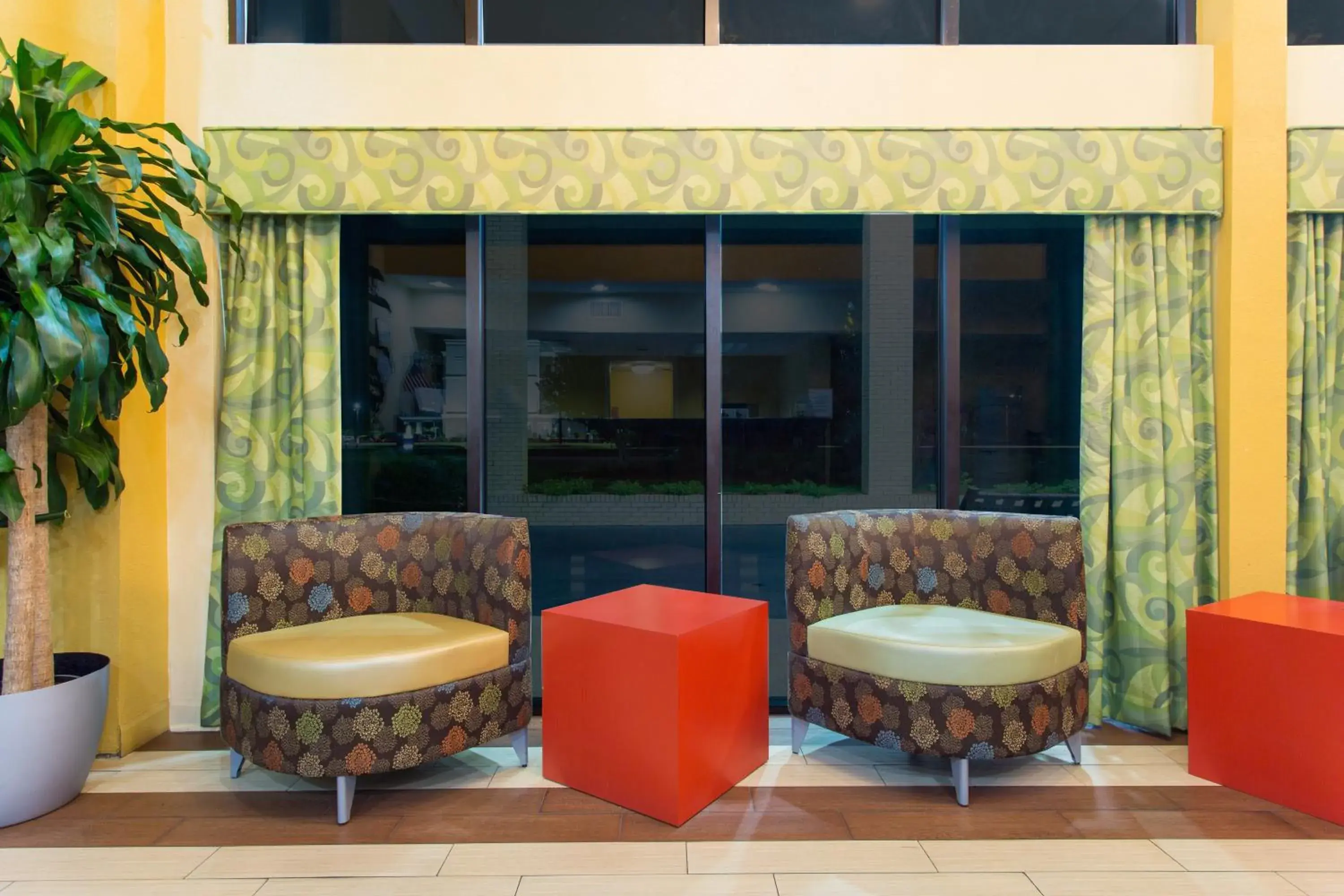 Queen Room with Two Queen Beds - Smoking in Days Inn by Wyndham Florence/I-95 North Queen Room with Two Queen Beds - Smoking in Days Inn by Wyndham Florence/I-95 North