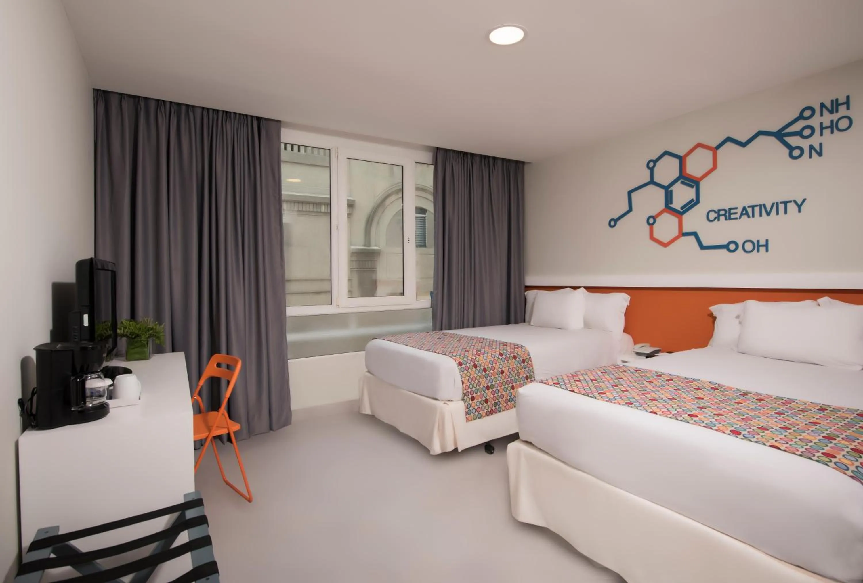 Photo of the whole room, Bed in Novus Plaza Hodelpa