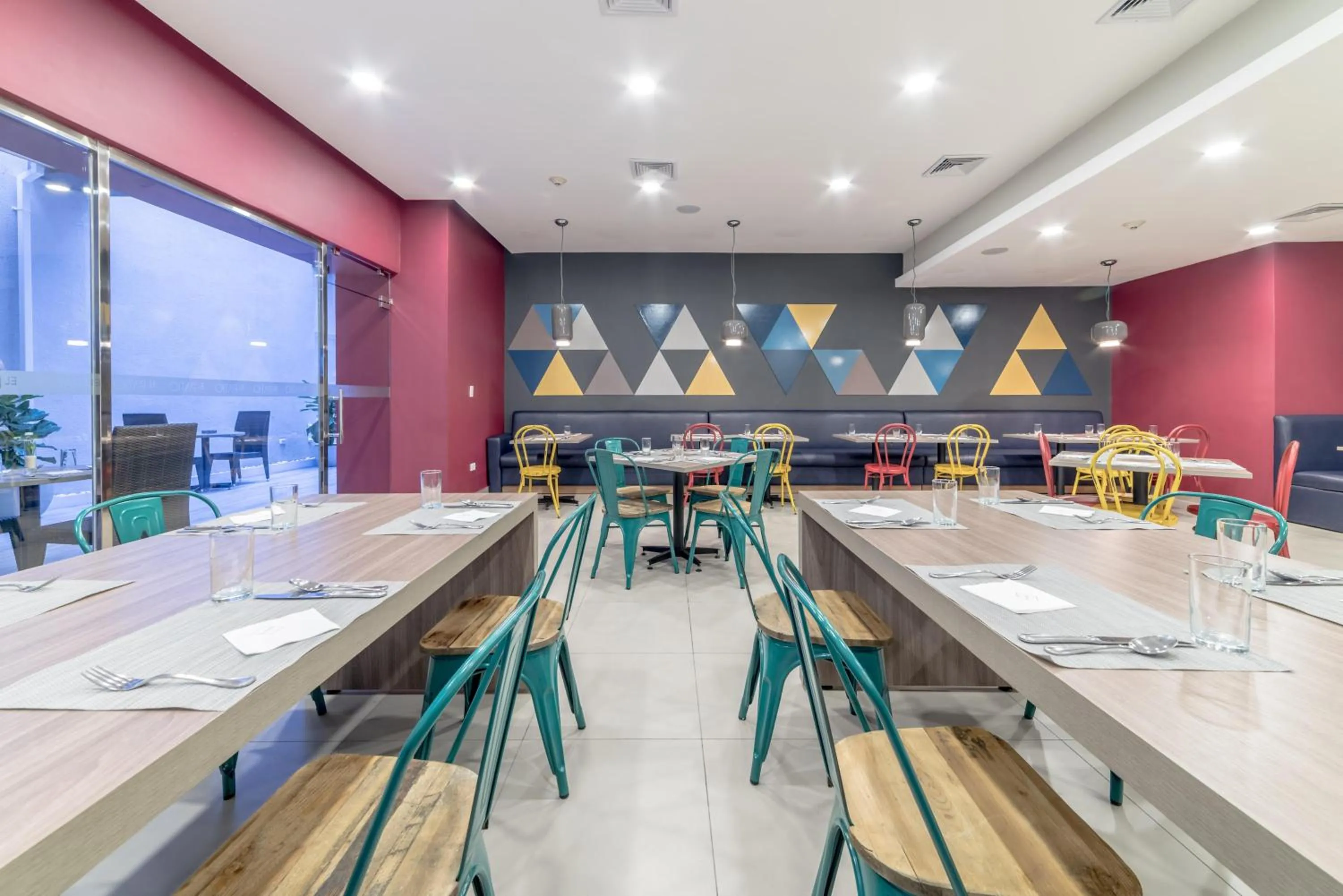 Lounge or bar in Novus Plaza Hodelpa