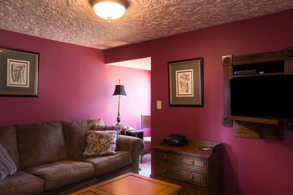 Landoll's Mohican Castle