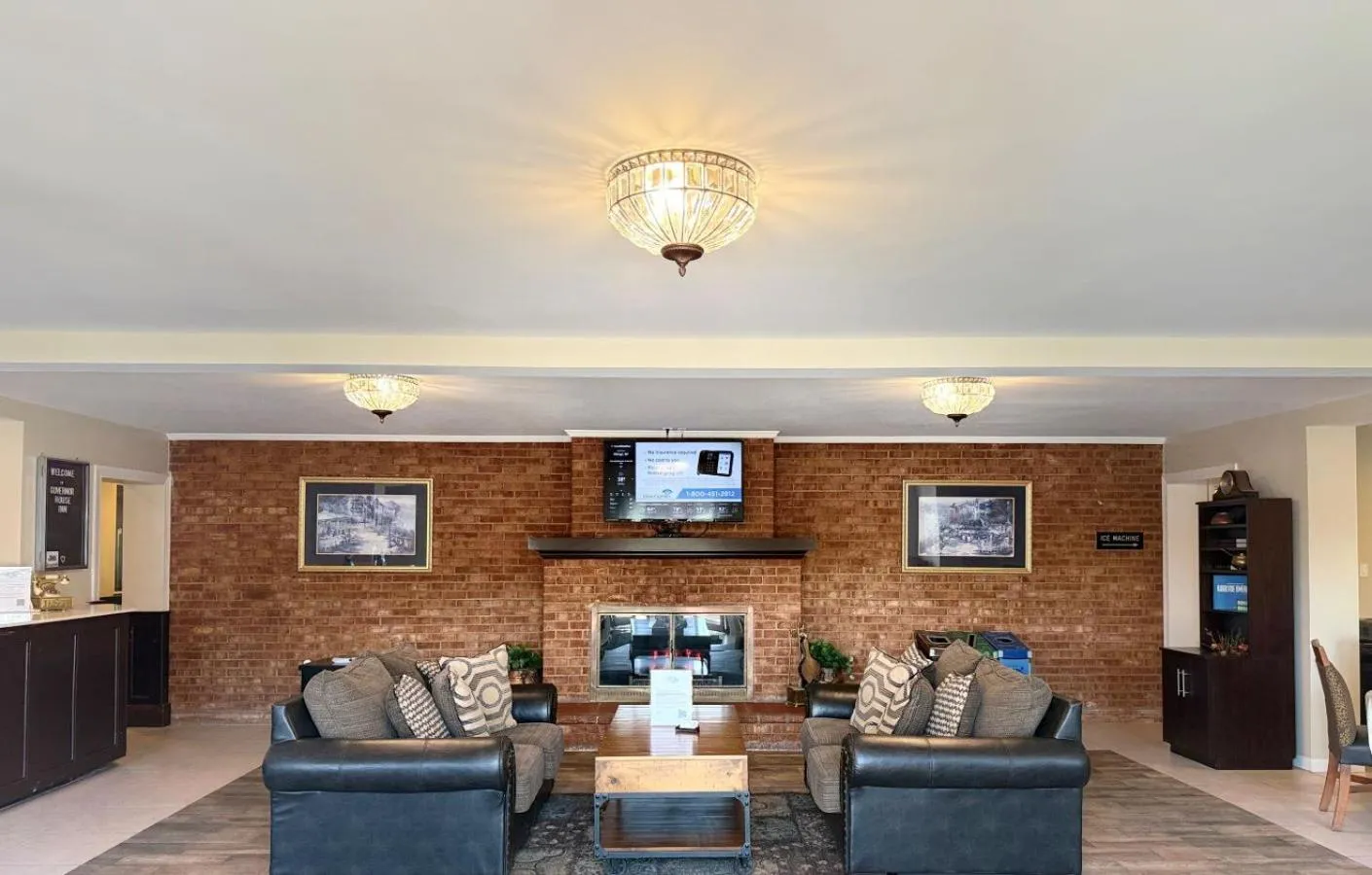 Lobby or reception in Governor House Inn Arlington/Falls Church