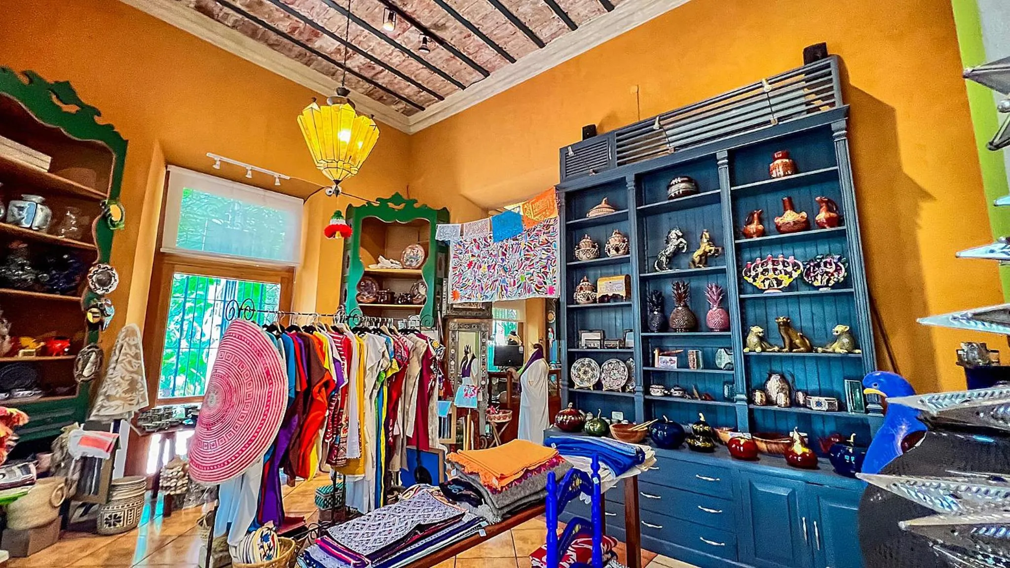 On-site shops in Hotel Boutique Casa San Angel