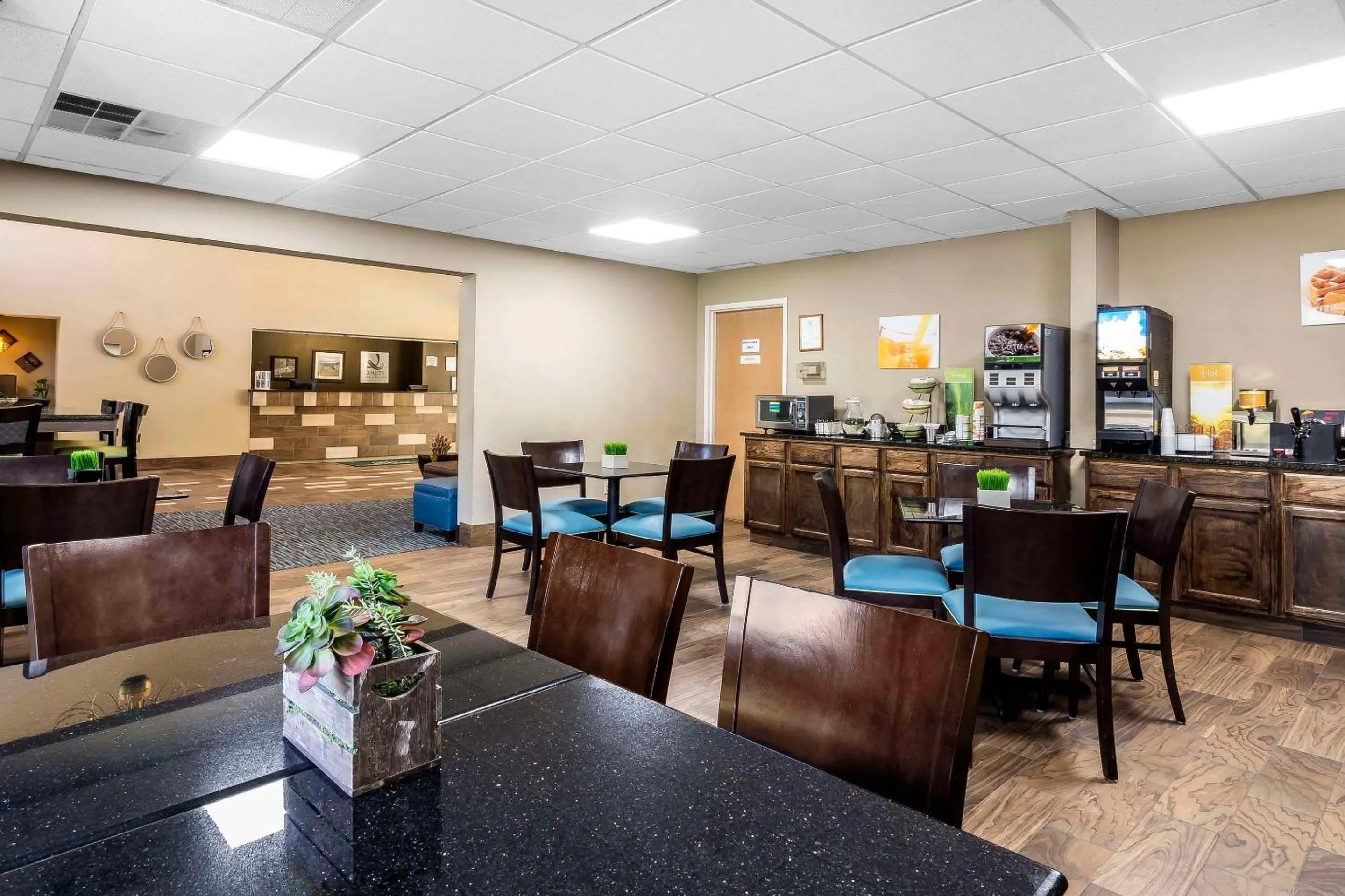 Breakfast in Quality Inn & Suites Exmore - Eastern Shore