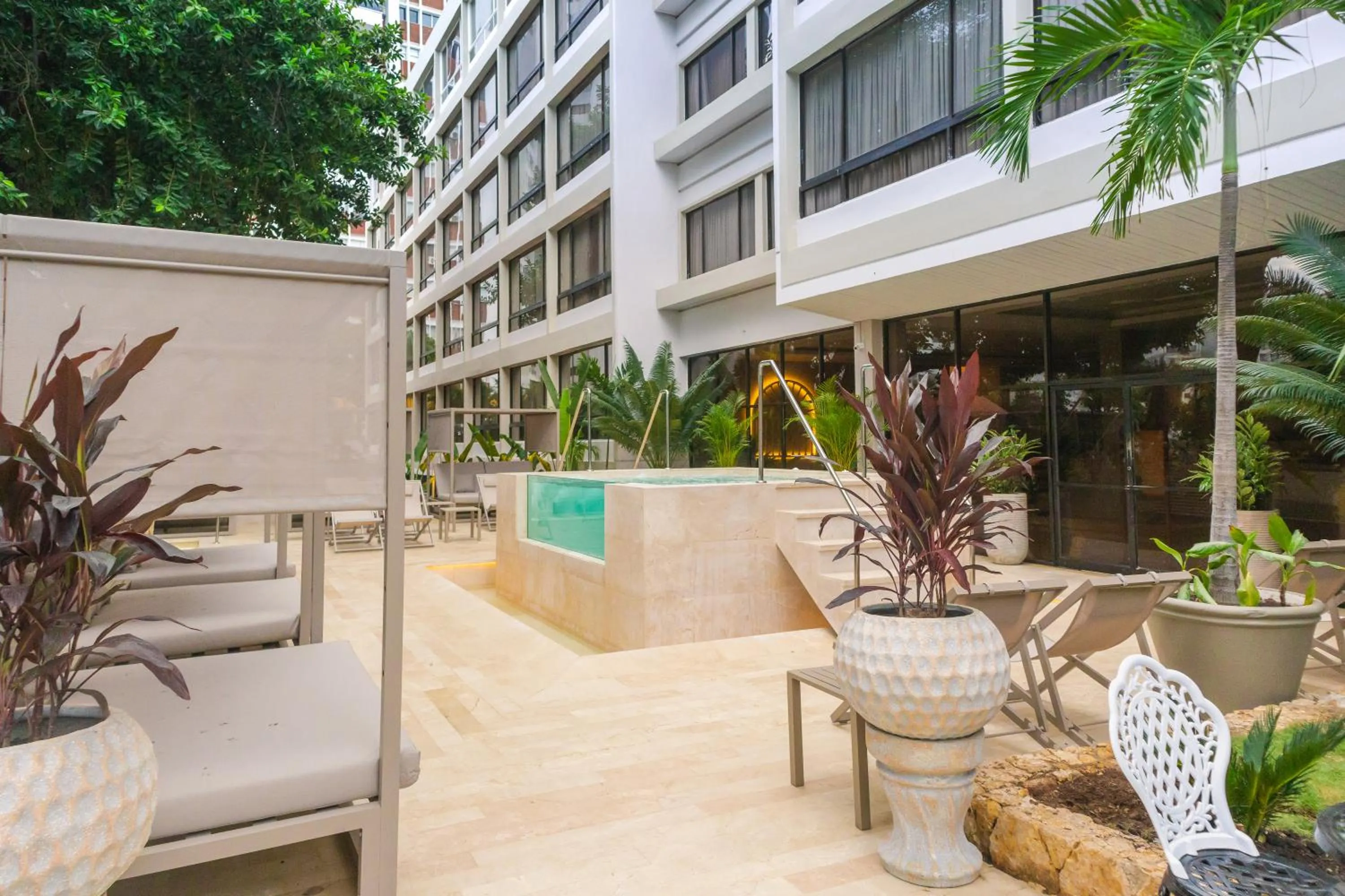 Swimming pool in Hotel Caribe by Faranda Grand, a member of Radisson Individuals