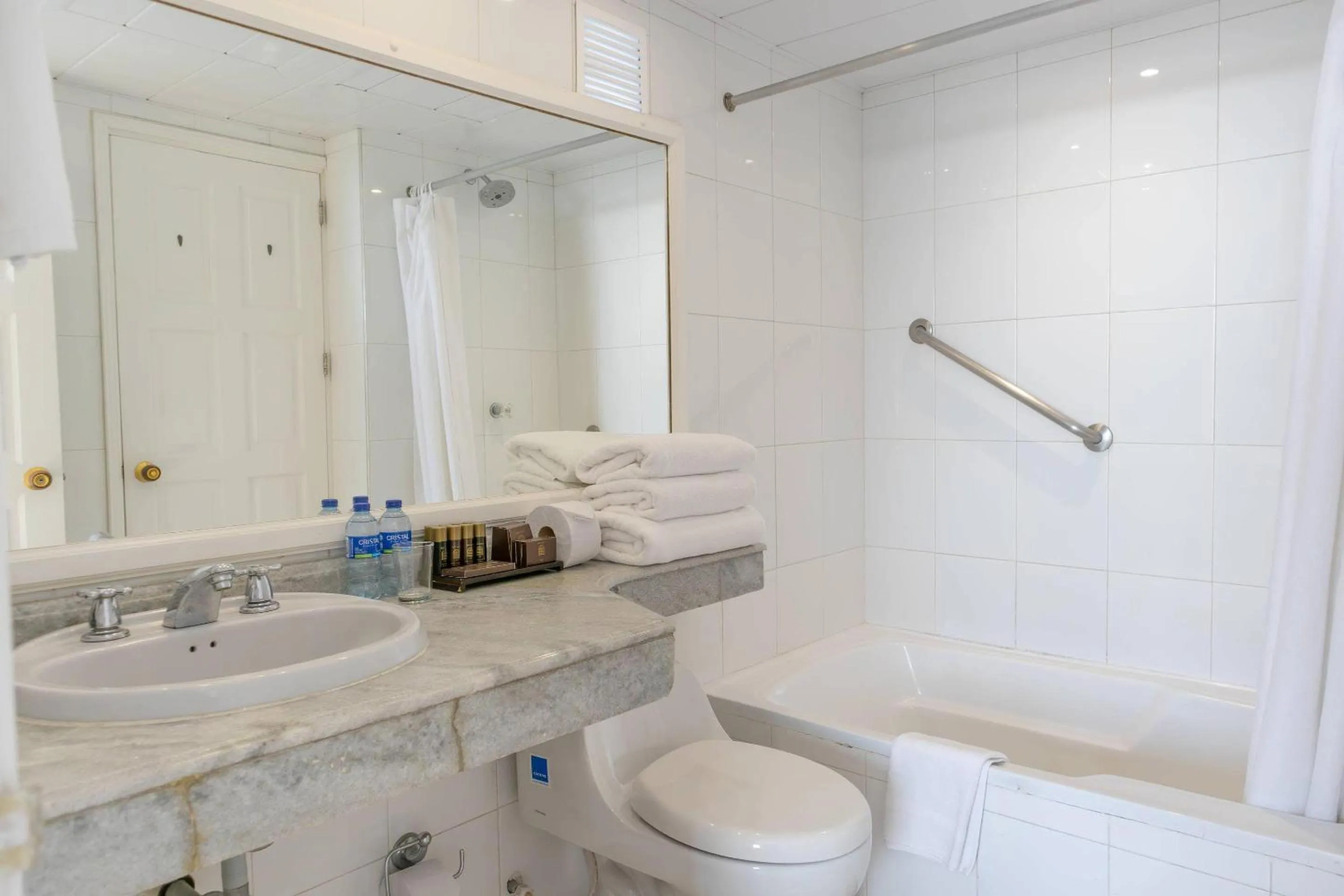 Bedroom in Hotel Caribe by Faranda Grand, a member of Radisson Individuals