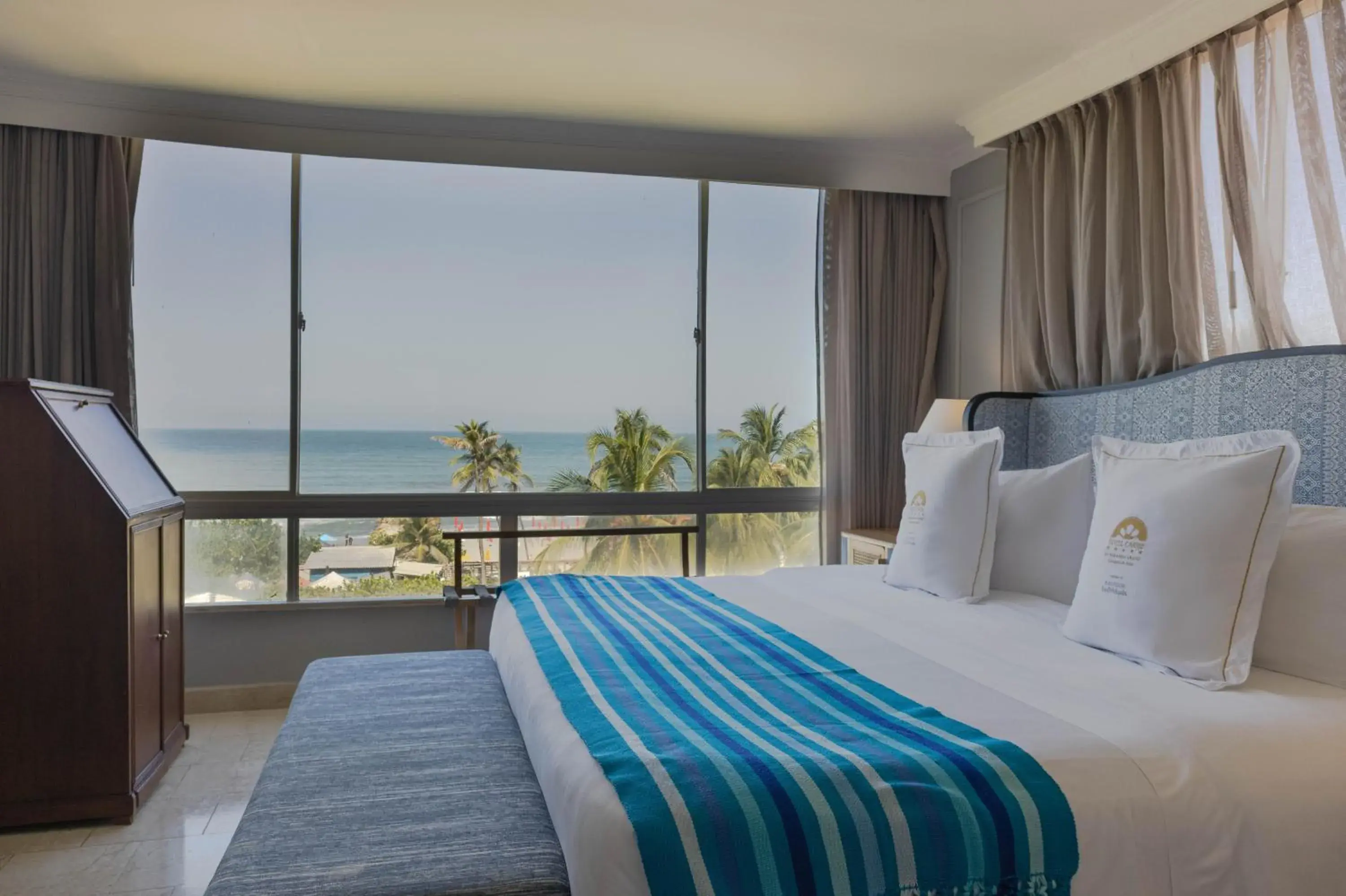 1 King Bed-1 Bedroom Suite - single occupancy in Hotel Caribe by Faranda Grand, a member of Radisson Individuals 1 King Bed-1 Bedroom Suite - single occupancy in Hotel Caribe by Faranda Grand, a member of Radisson Individuals