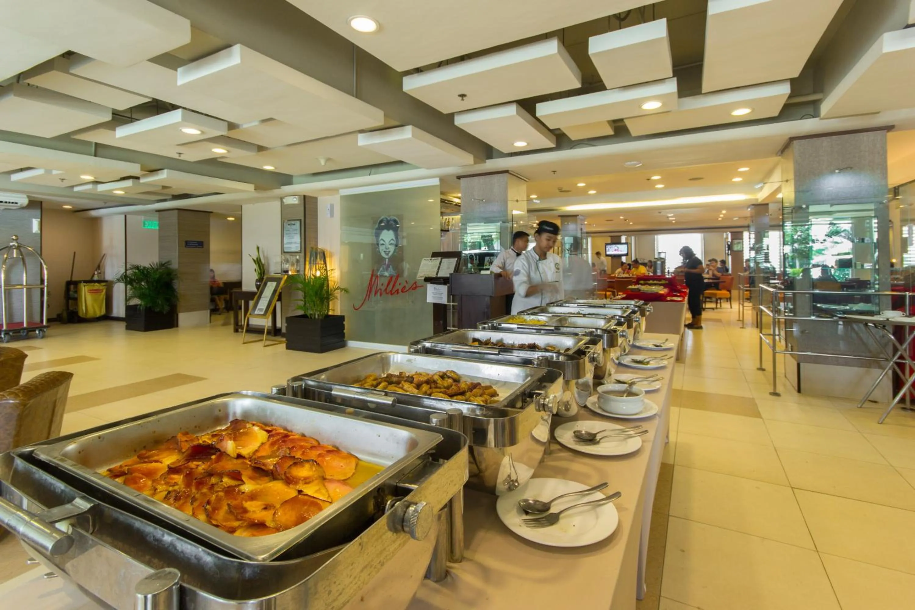 Restaurant/places to eat in Microtel by Wyndham Mall of Asia