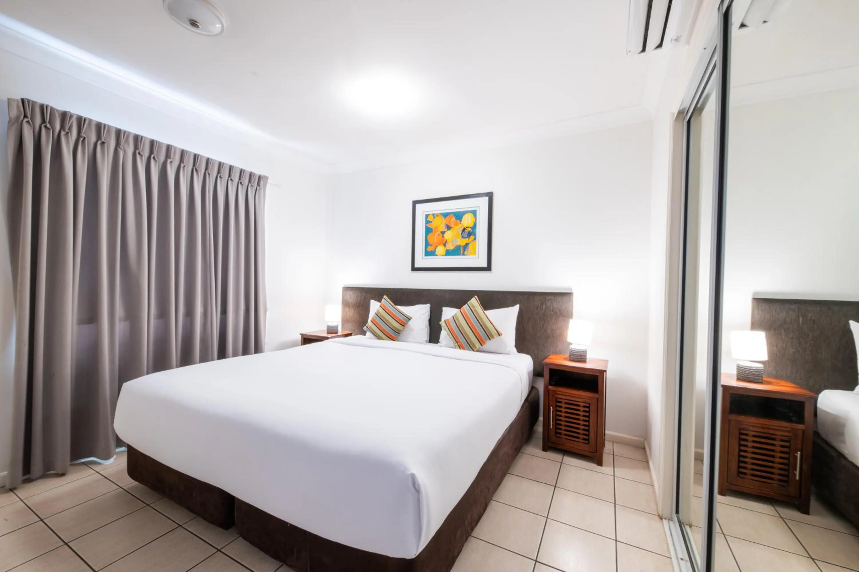 Bedroom, Bed in Martinique Whitsunday Resort