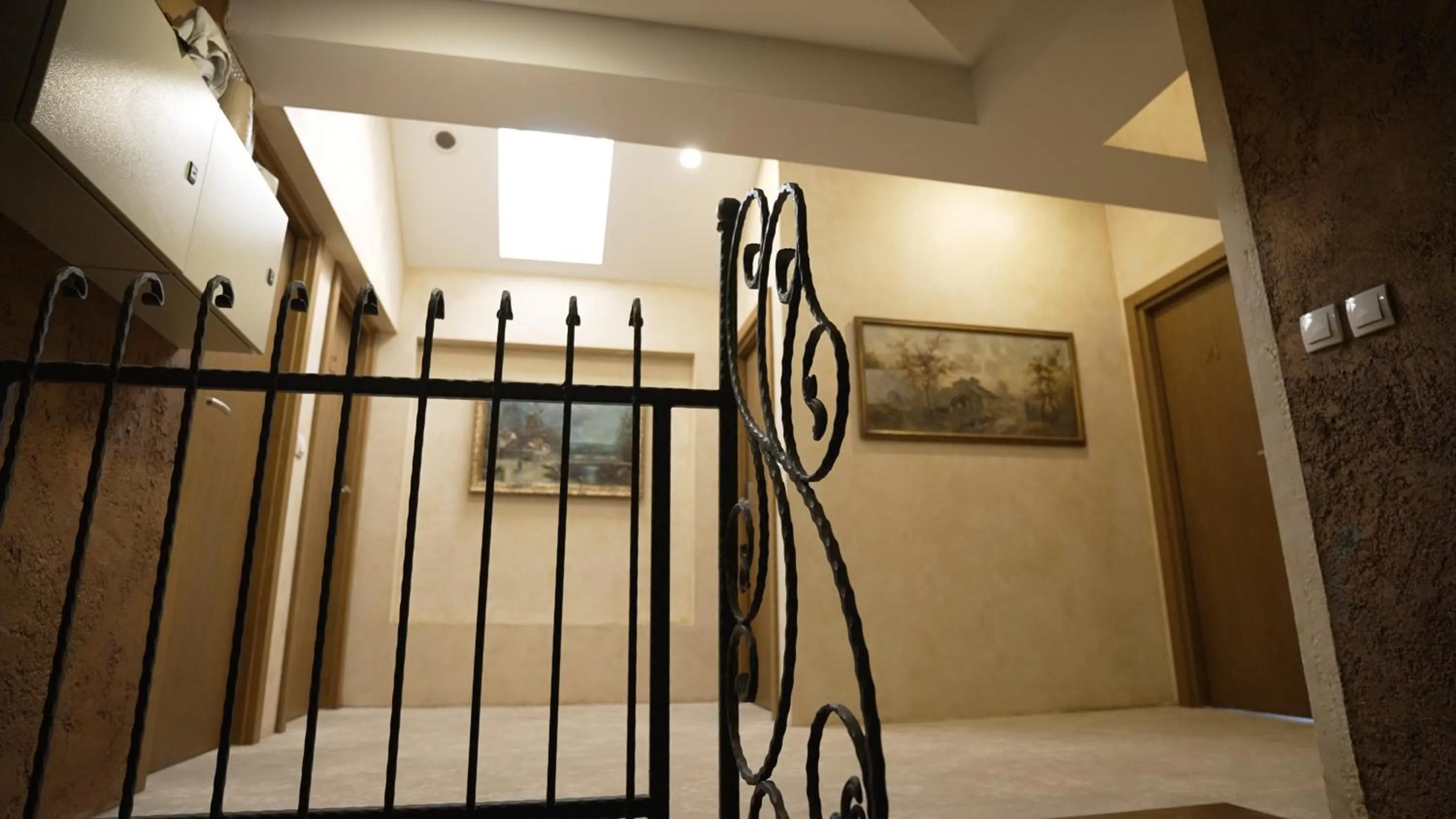 Bed in Garni Hotel Chicha - Winery ŠKRBIĆ