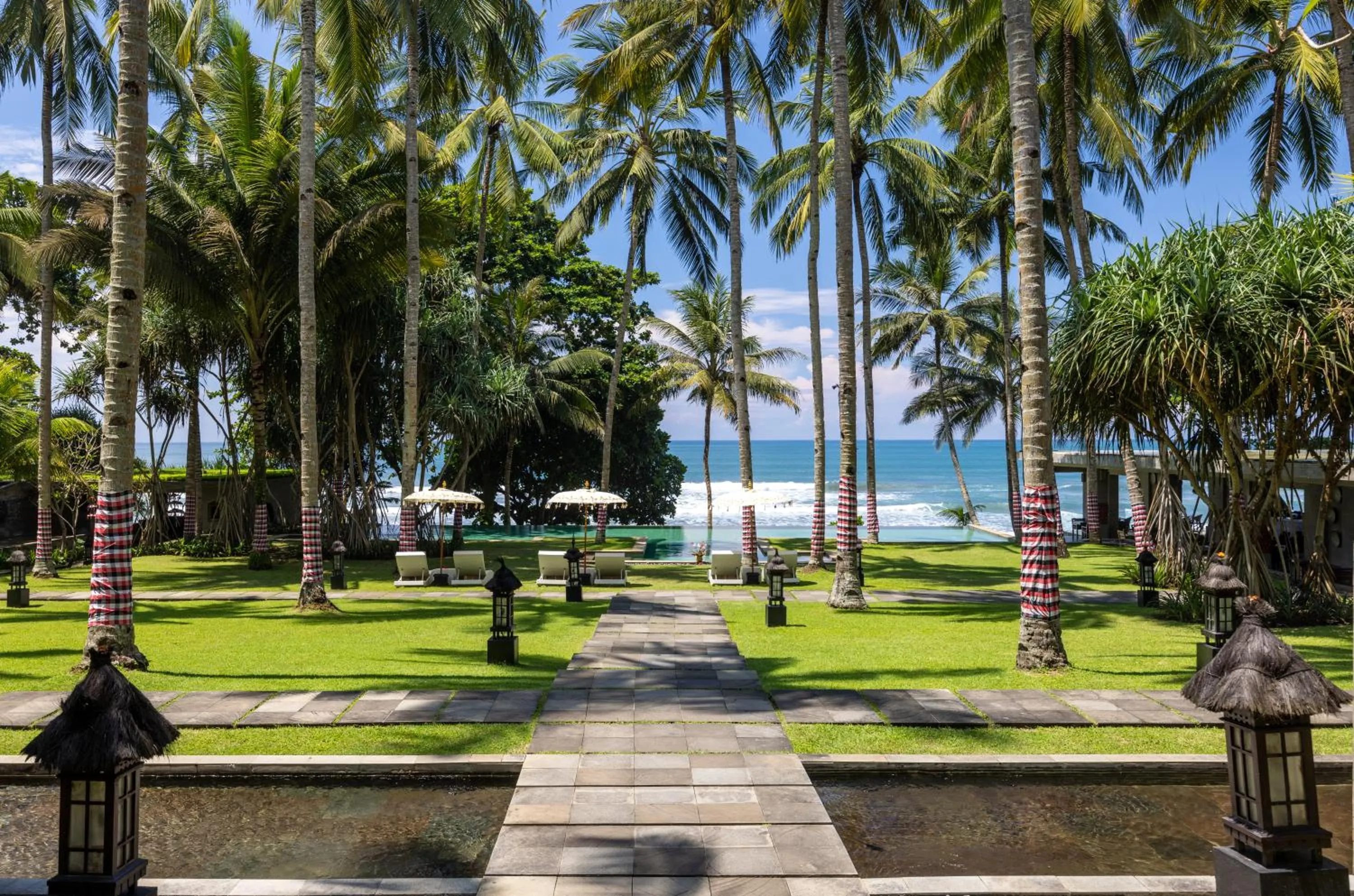 Swimming pool in Kelapa Retreat & Spa