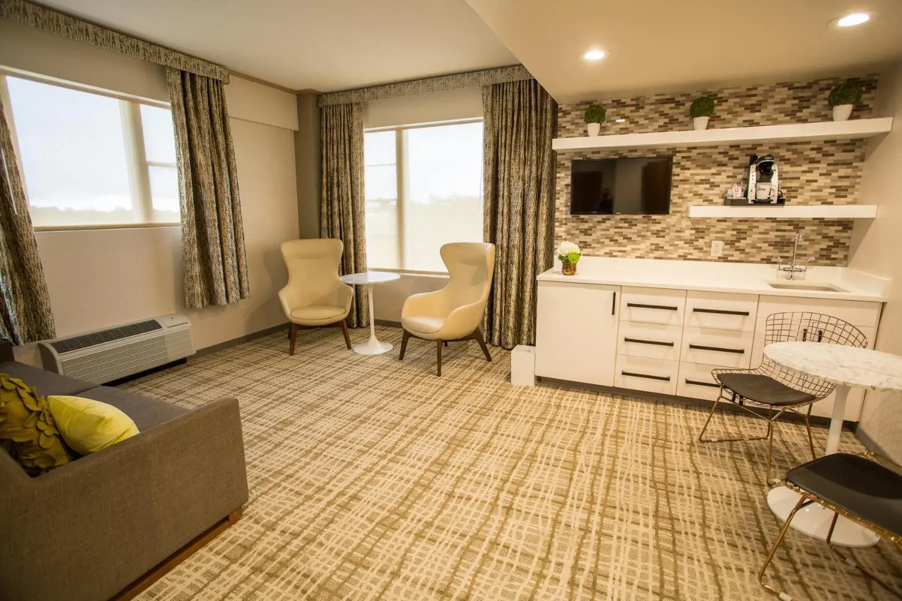 Superior Suite in The Fredonia Hotel Superior Suite in The Fredonia Hotel