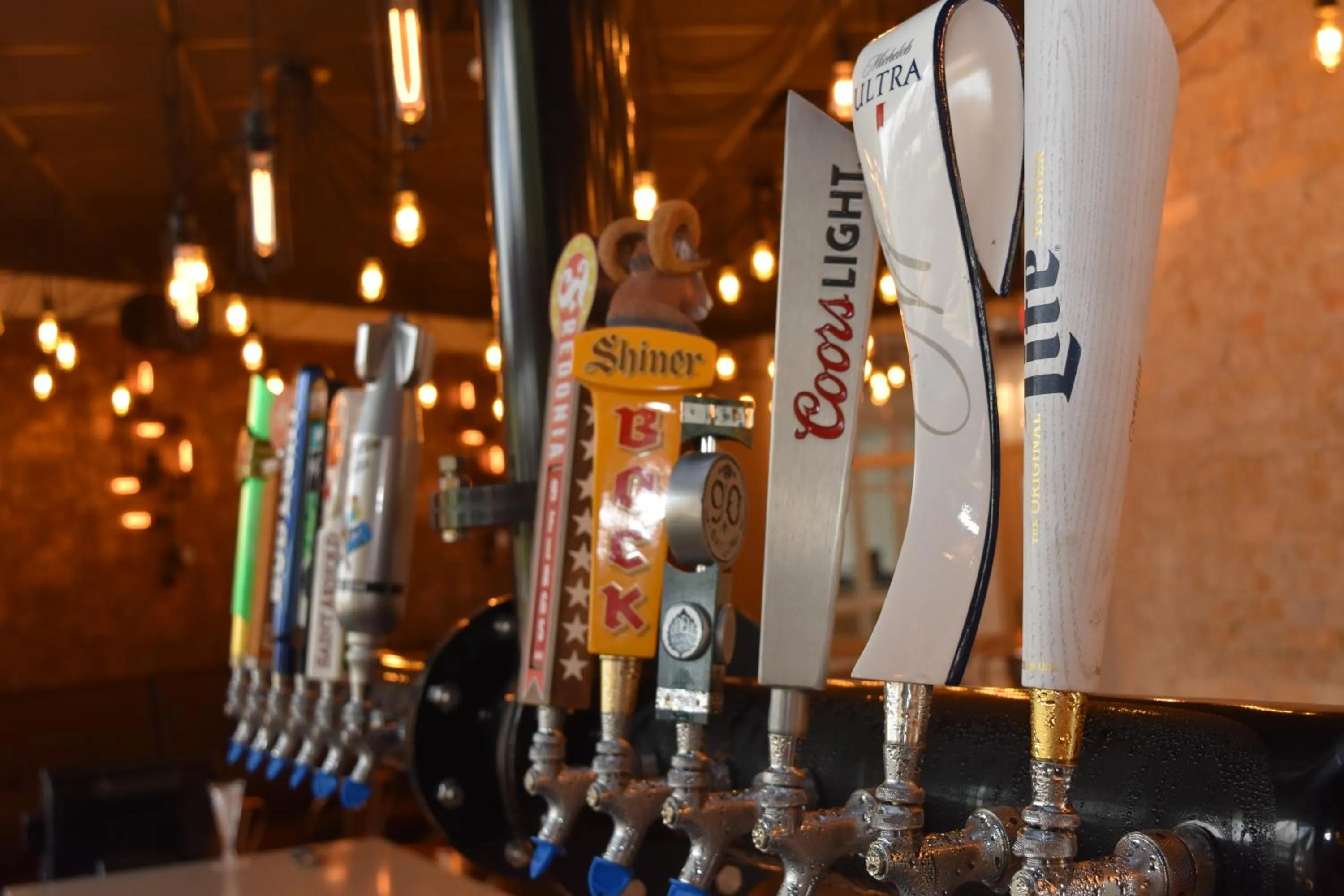 Food and drinks in The Fredonia Hotel