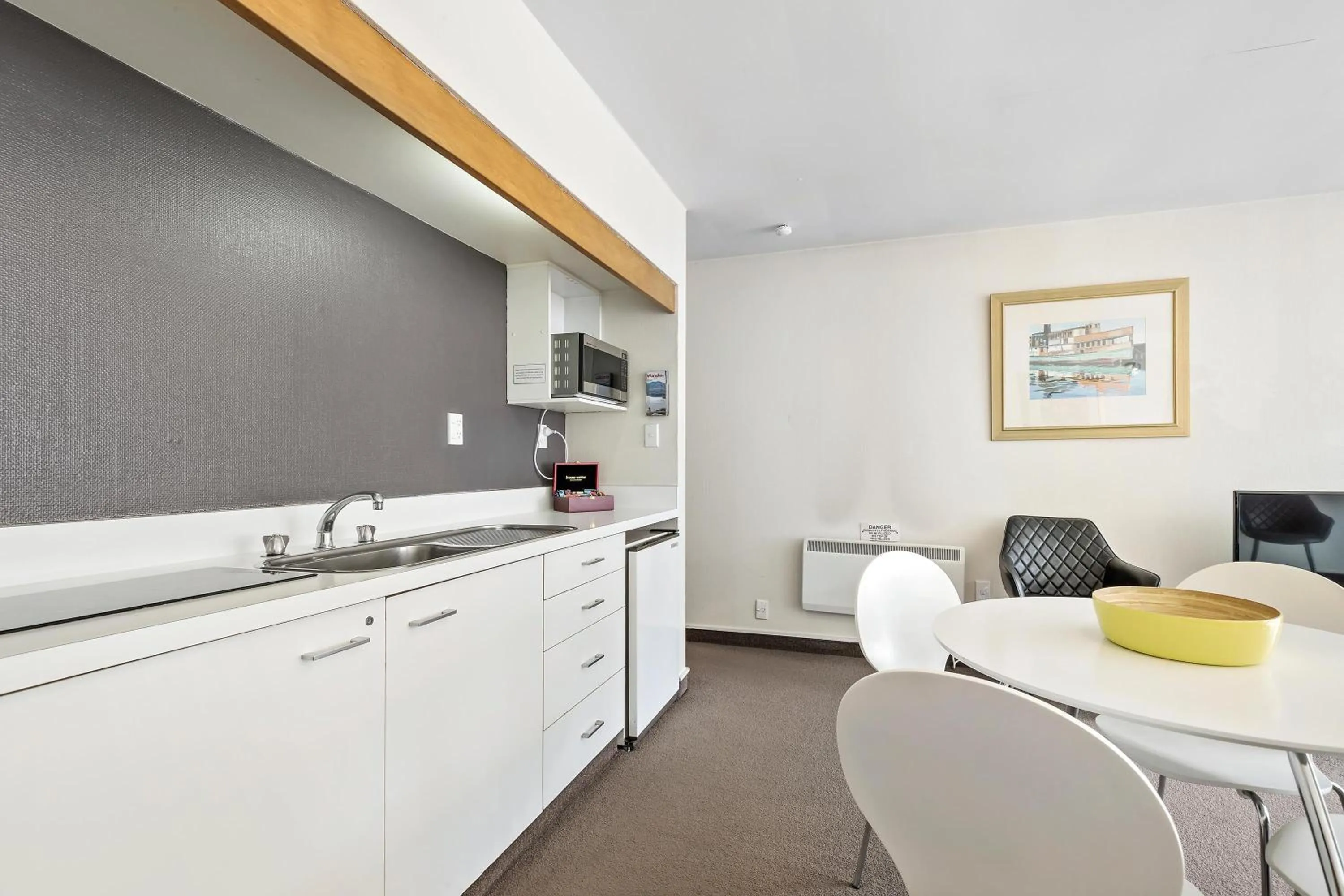 Kitchen or kitchenette in Amity Serviced Apartments