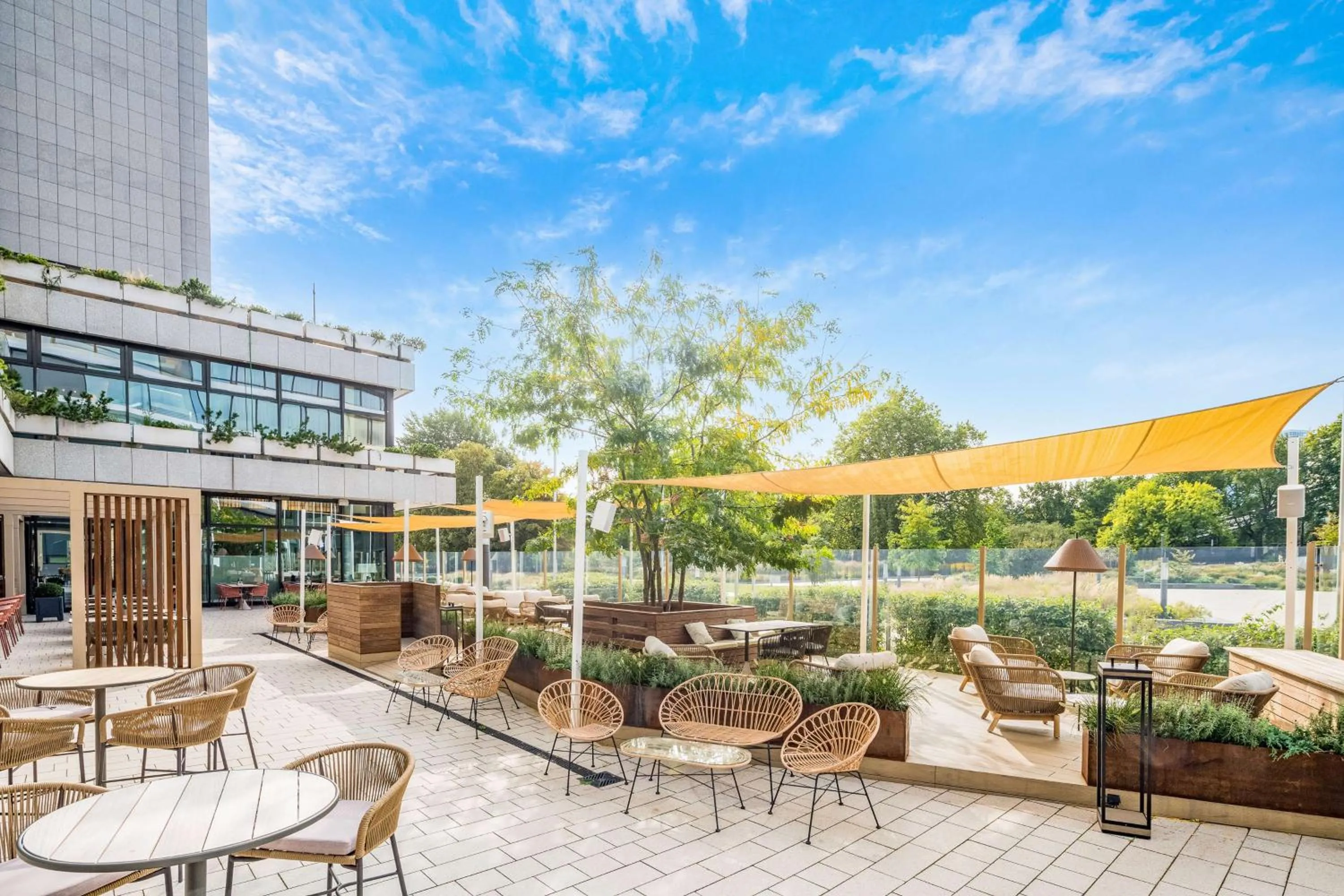 Restaurant/places to eat in Radisson Blu Hotel, Hamburg