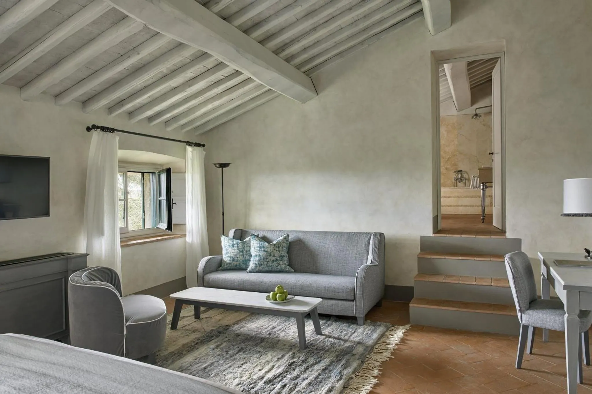 Photo of the whole room in COMO Castello Del Nero