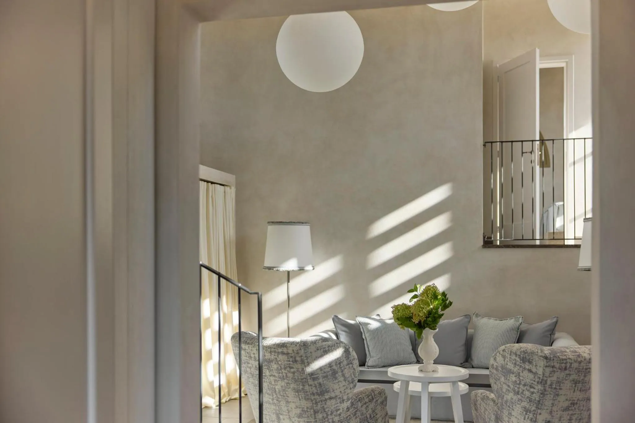 Photo of the whole room in COMO Castello Del Nero