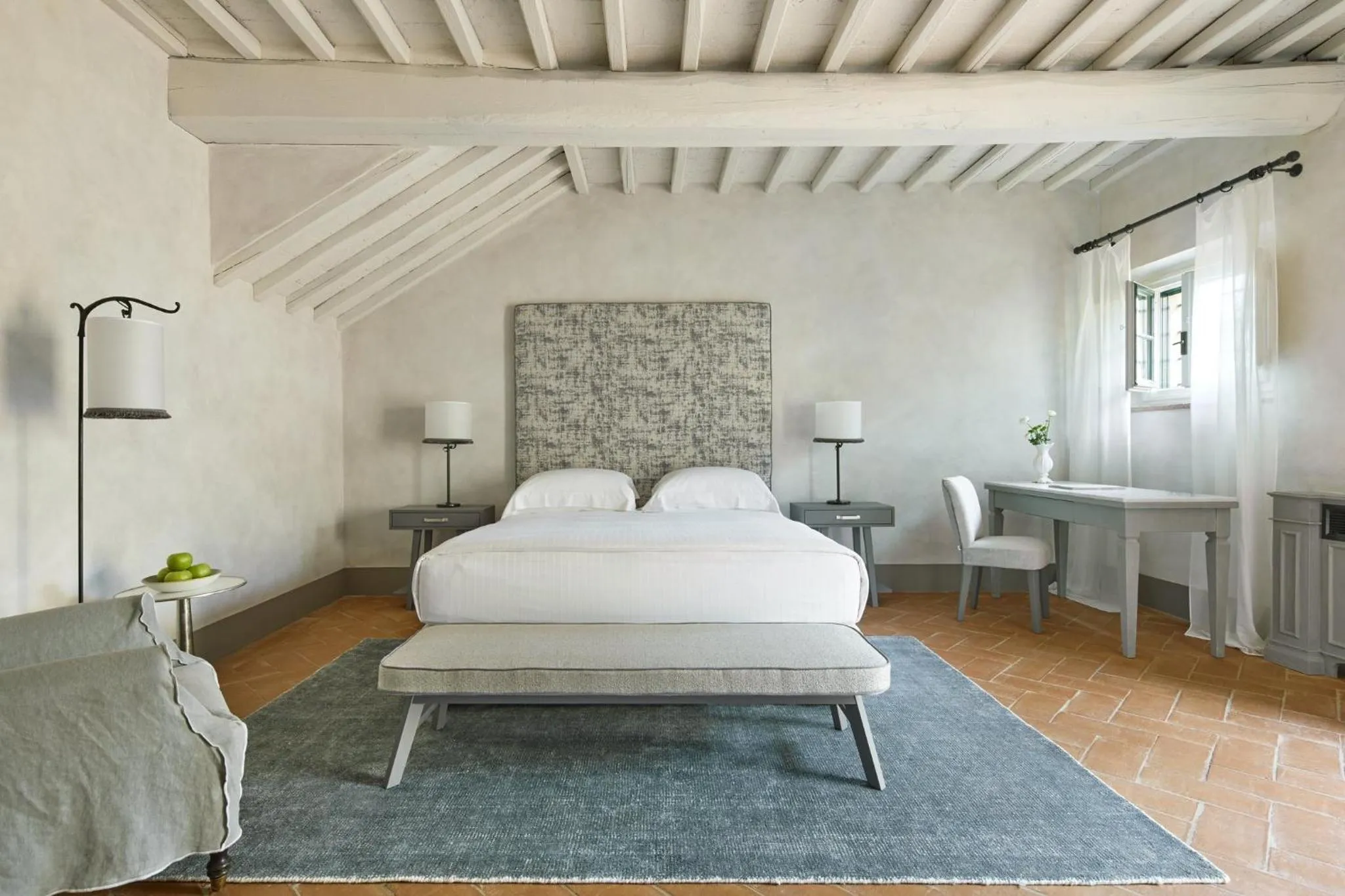 Photo of the whole room, Bed in COMO Castello Del Nero