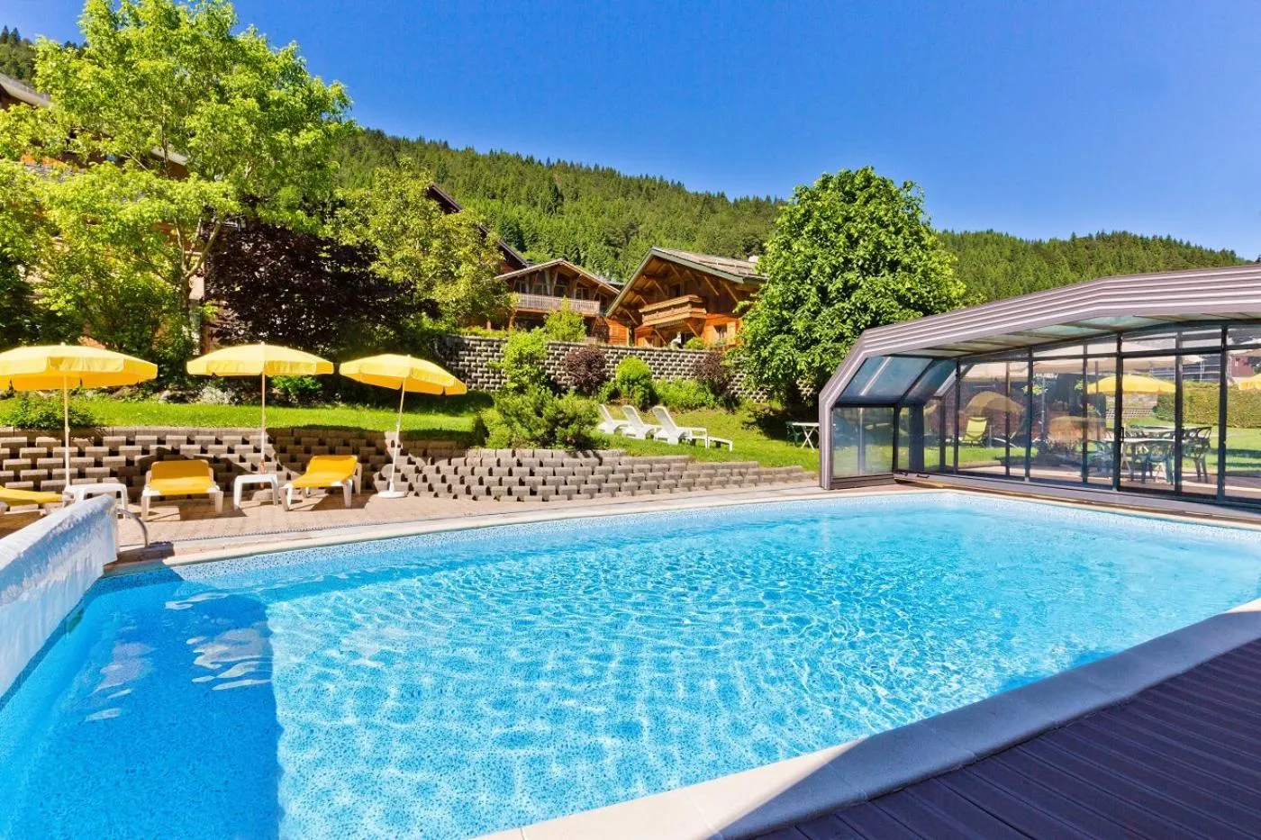 Swimming pool in Hotel Les Bruyères