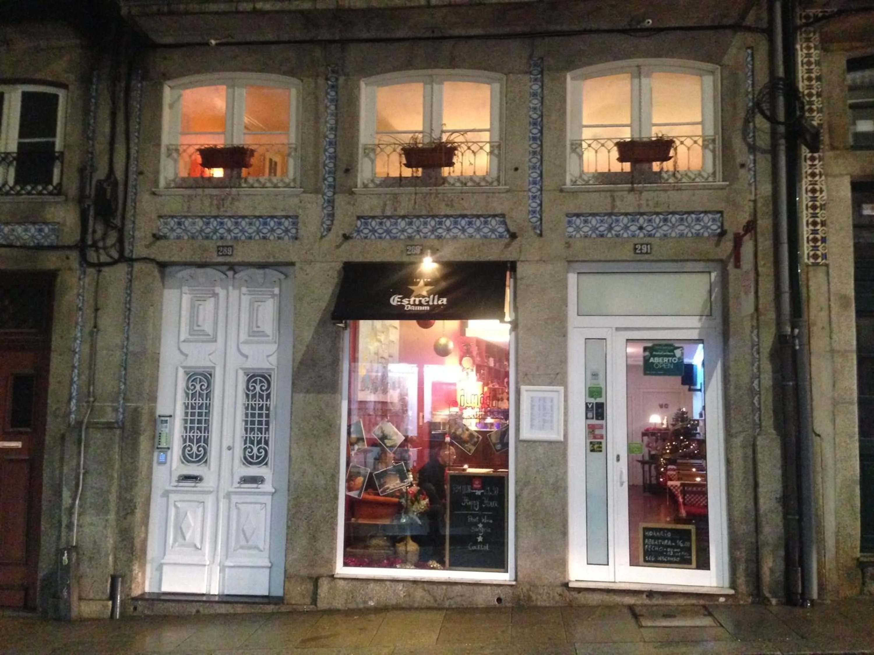 Facade/entrance in PortoSense Almada