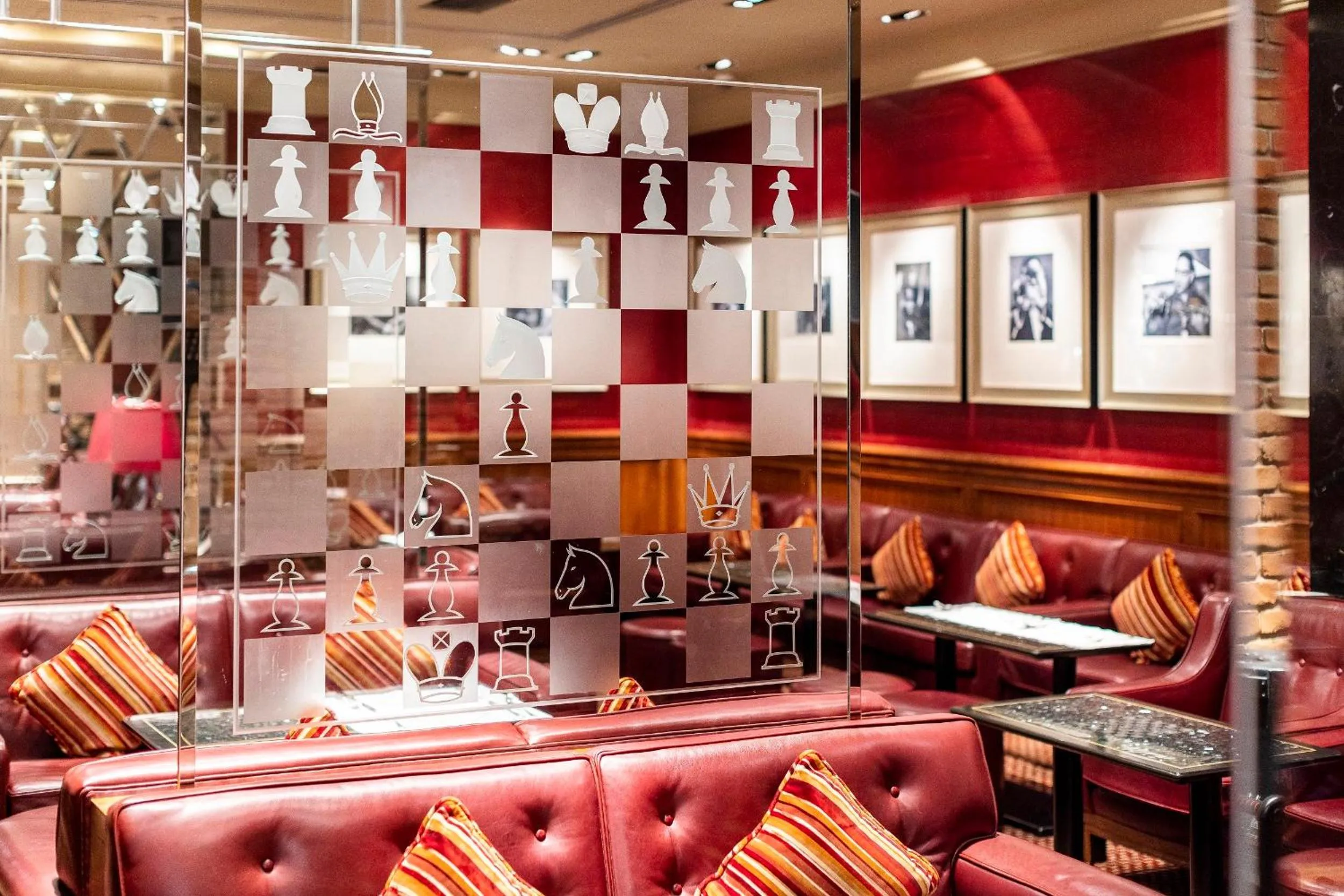 Restaurant/places to eat in Mandarin Oriental, Hong Kong