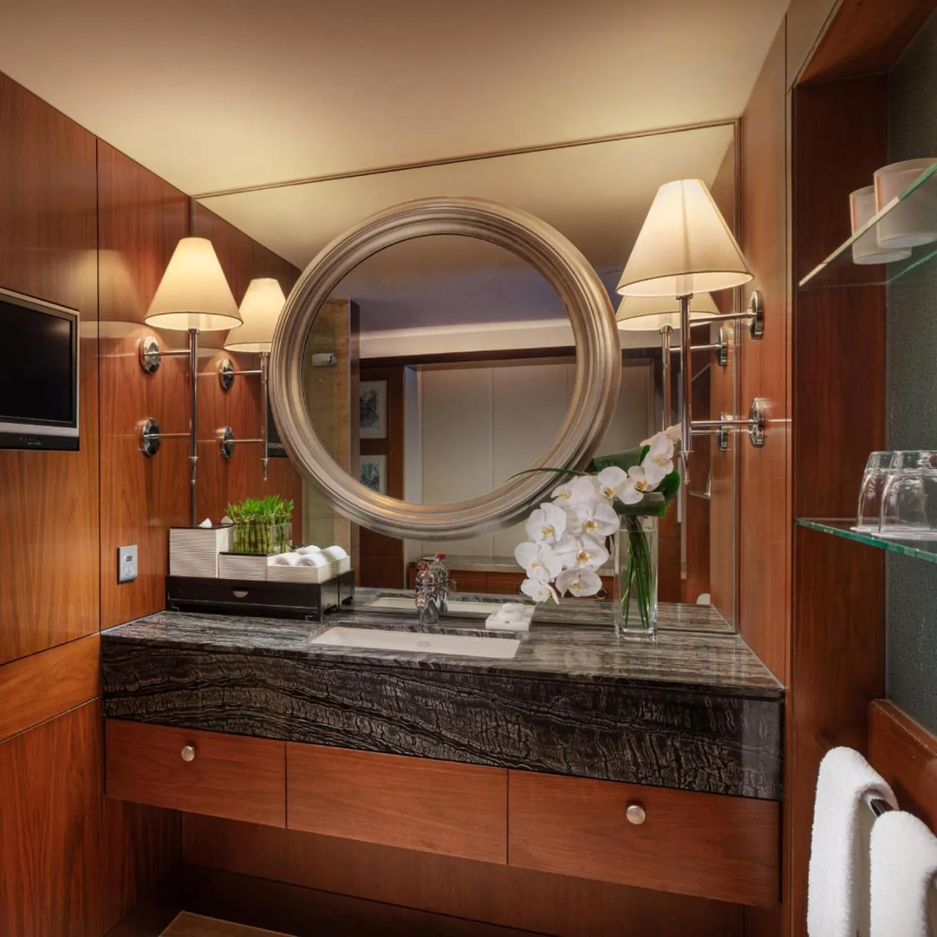 Bathroom in Mandarin Oriental, Hong Kong