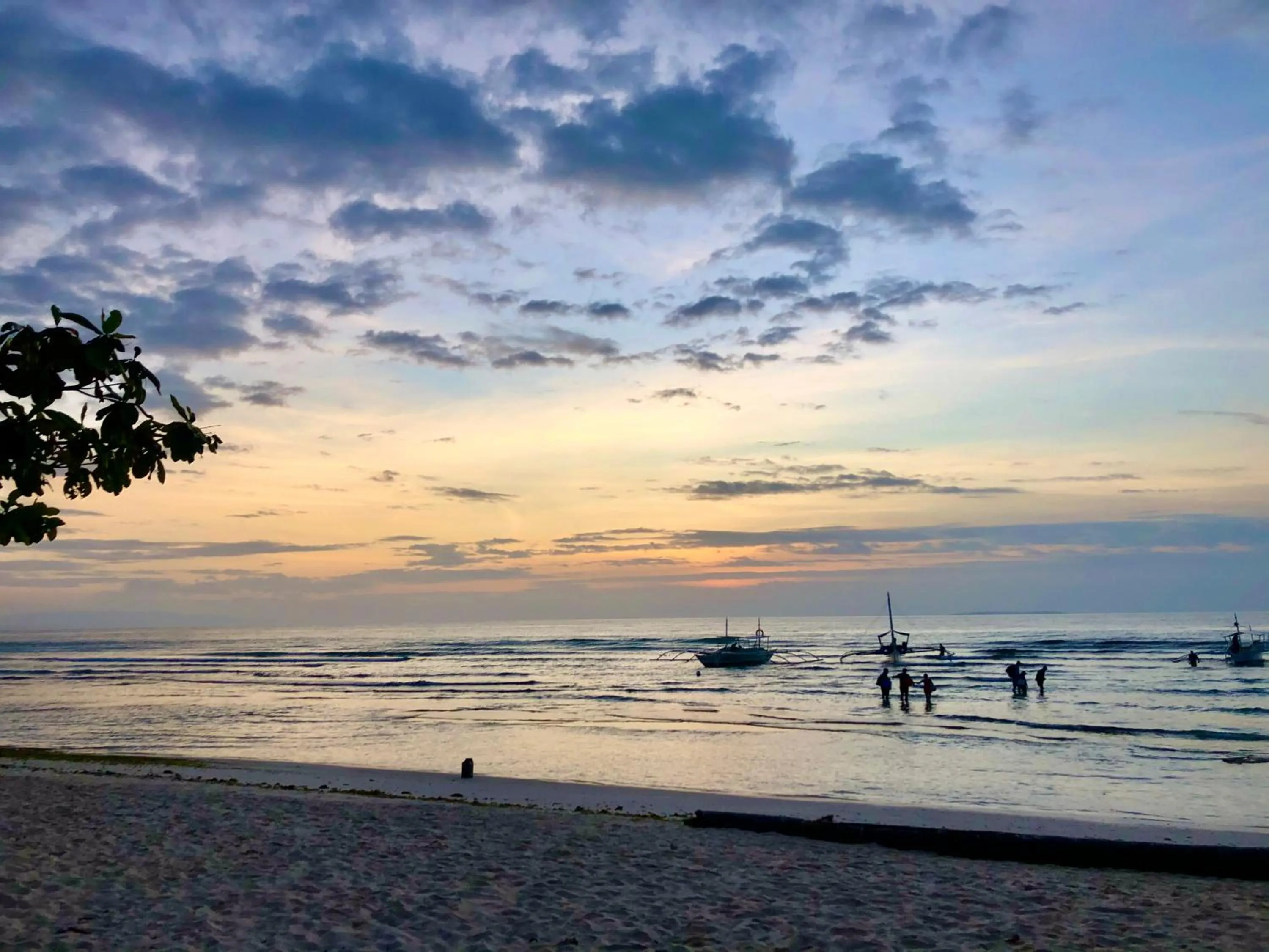 Beach in The Whitehouse by the Sea