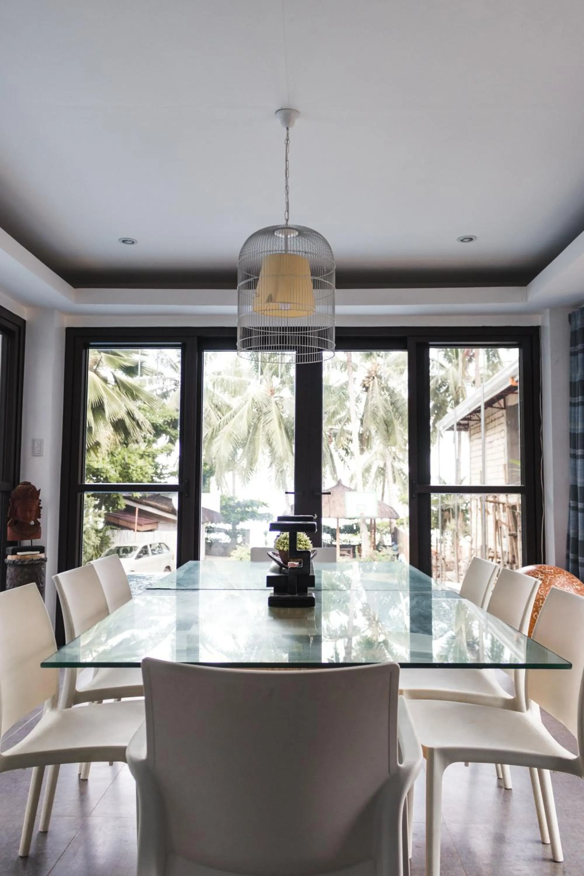 Dining area in The Whitehouse by the Sea