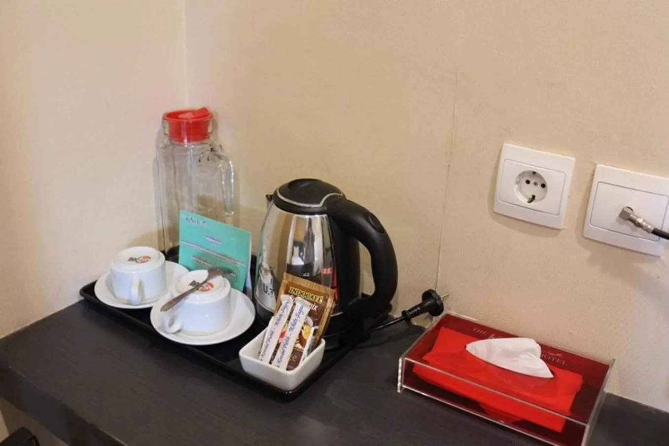 Property building in CREW EXPRESS Hotel