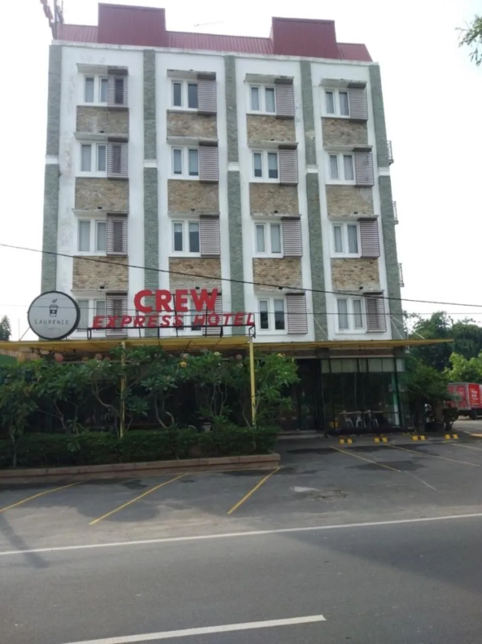 Property building in CREW EXPRESS Hotel
