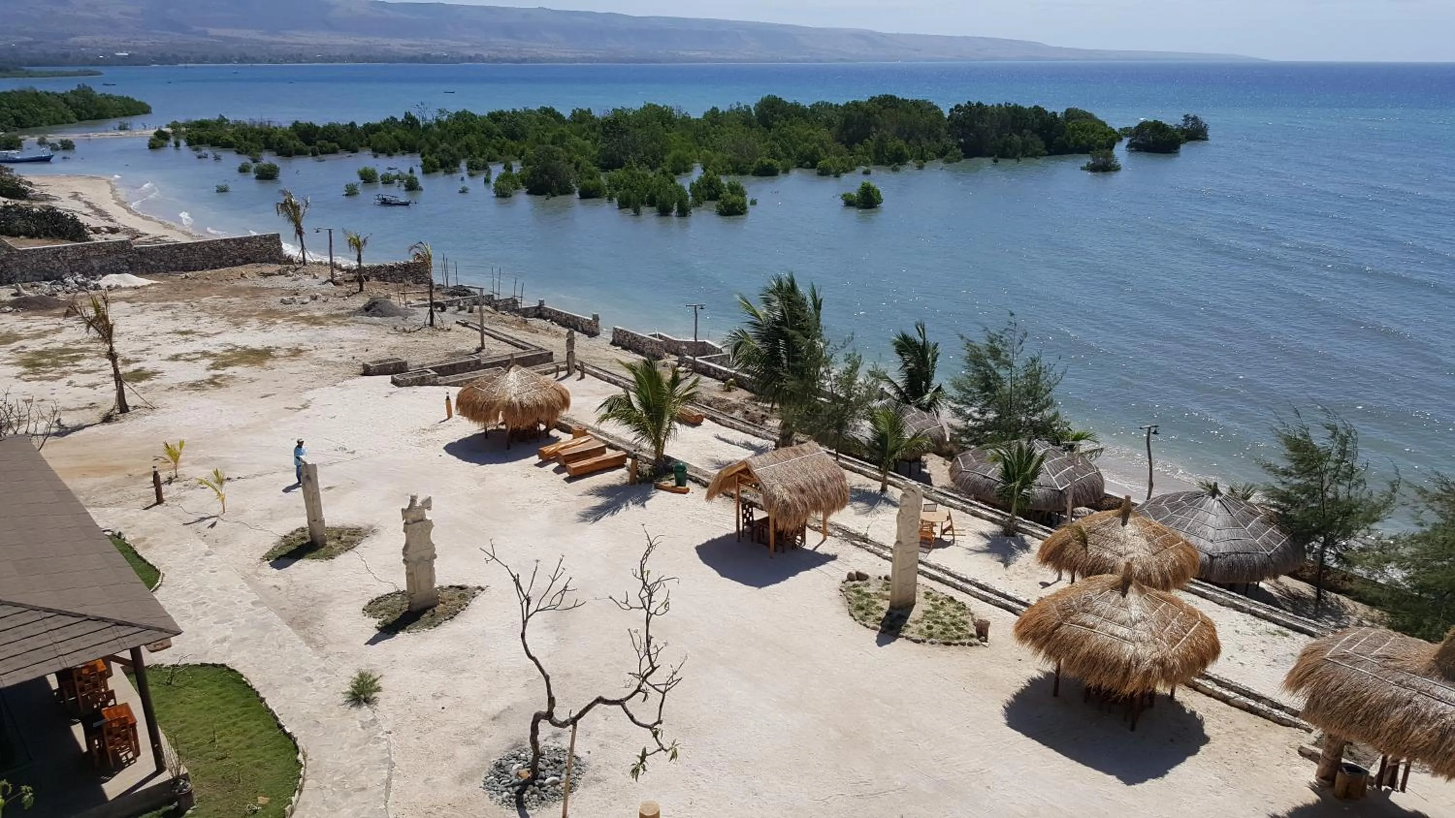 Beach in Padadita Beach Hotel