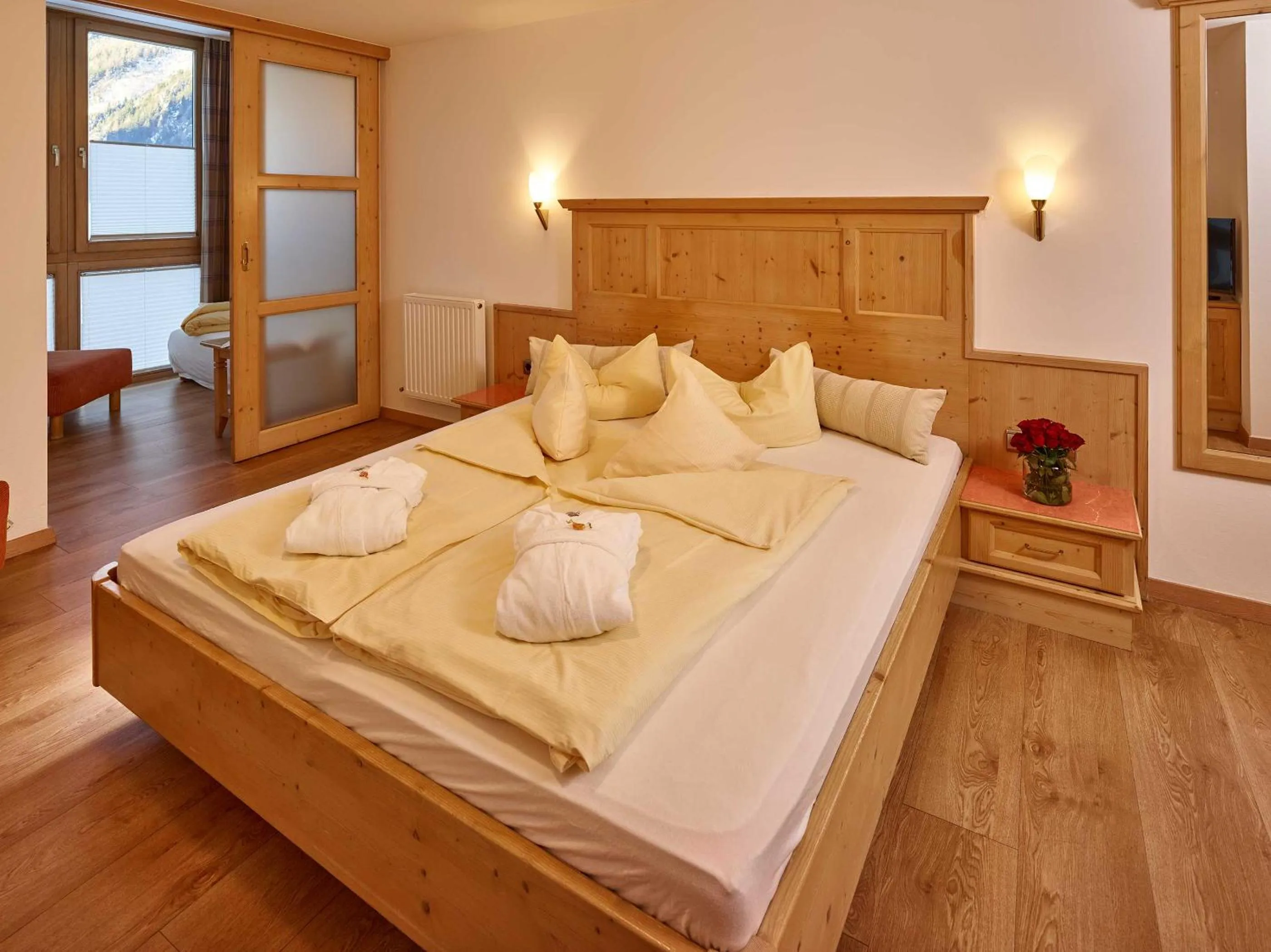 Photo of the whole room, Bed in Hotel Zum Hirschen