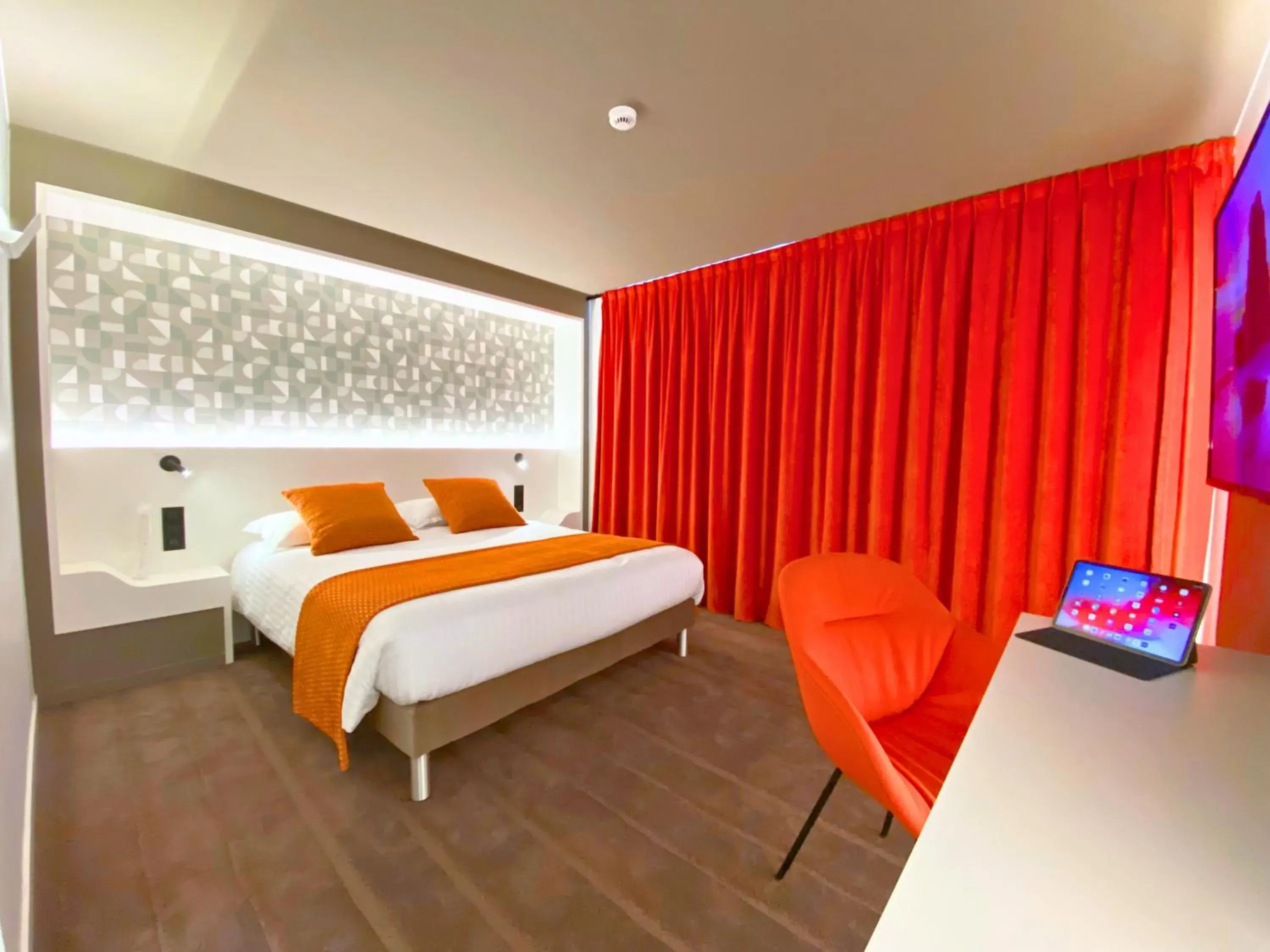 Superior Double Room in Brit Hotel Piscine & Spa - Fougères Superior Double Room in Brit Hotel Piscine & Spa - Fougères