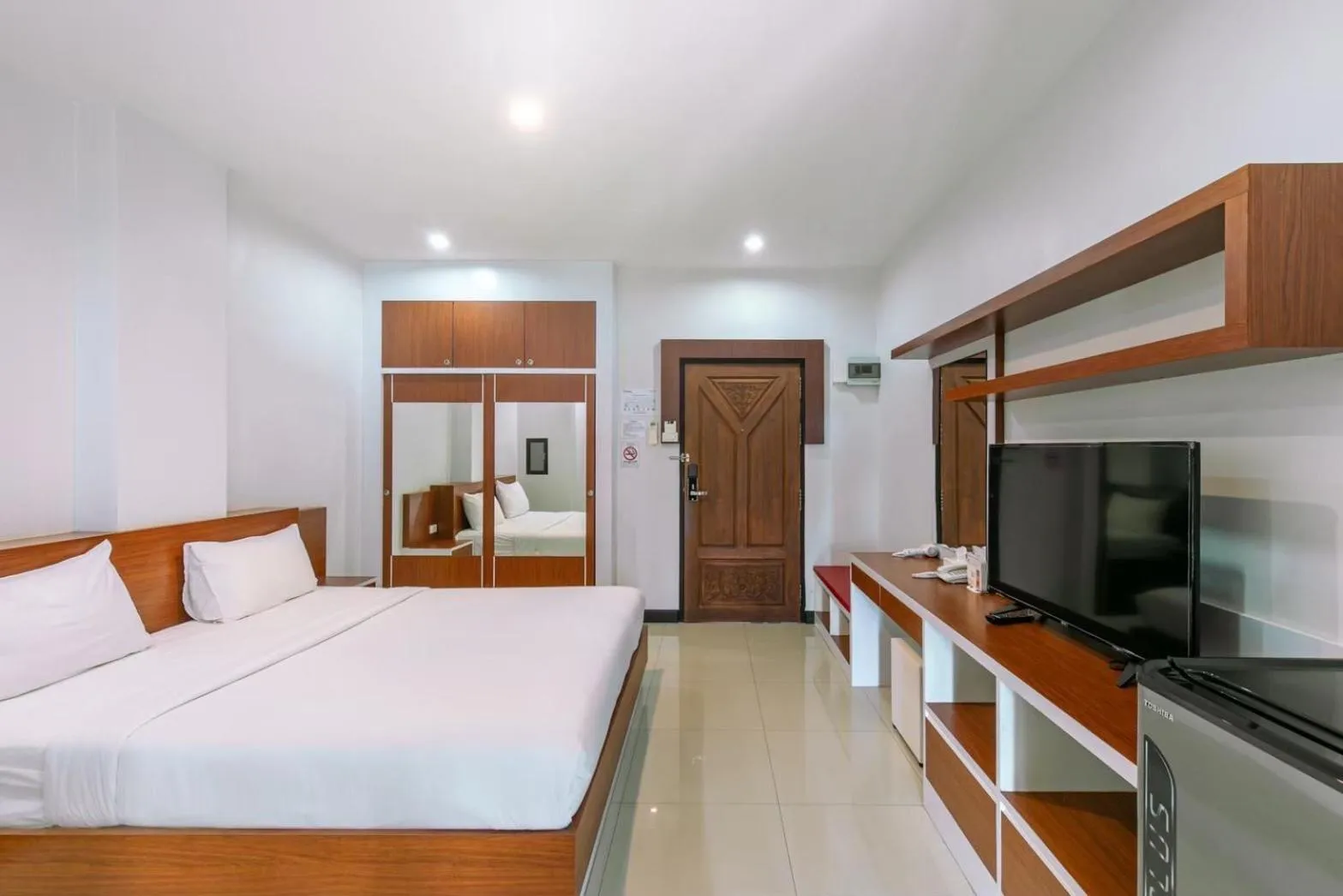 Bed in River Hotel Pattani